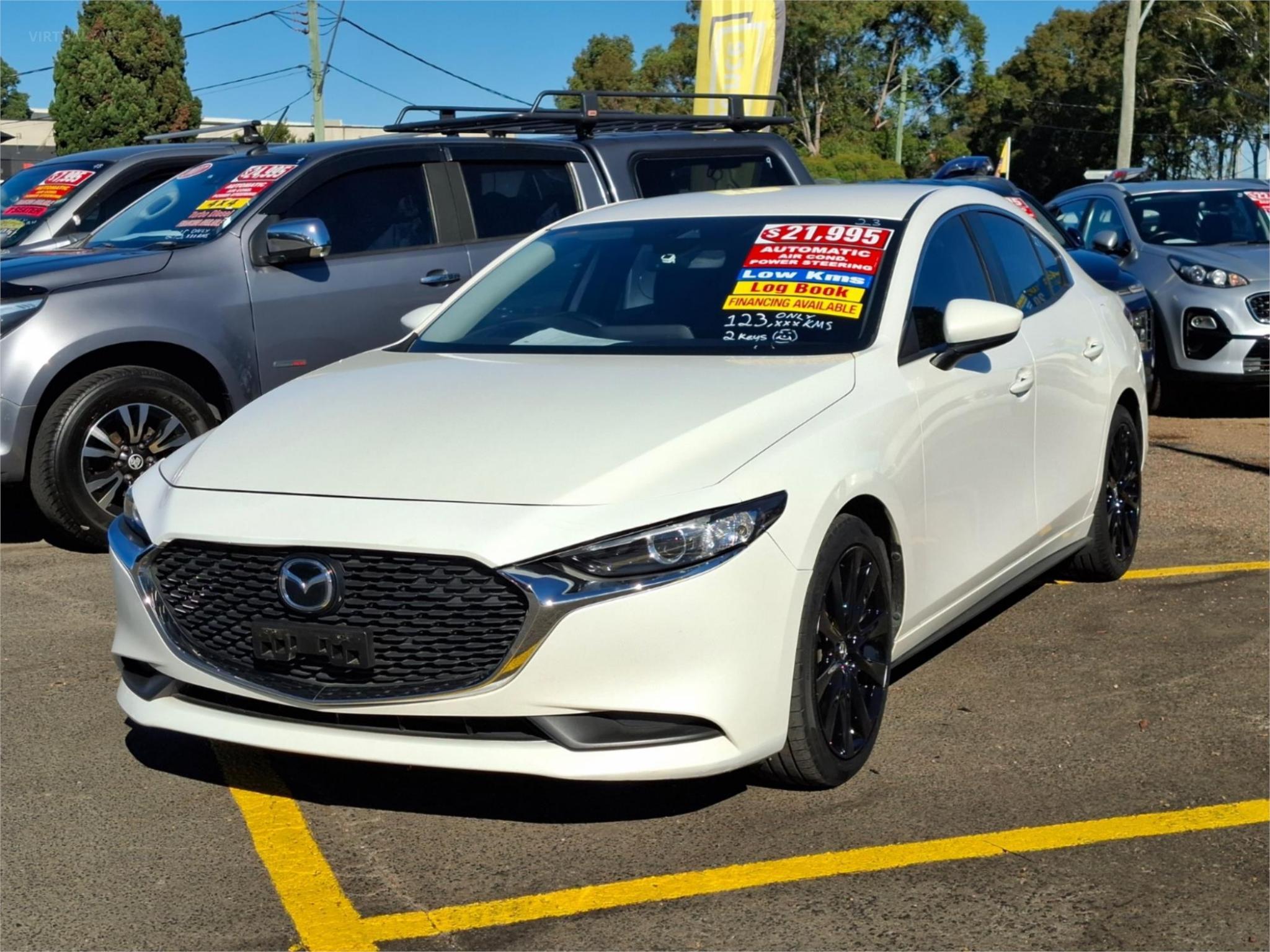 MAZDA 3
