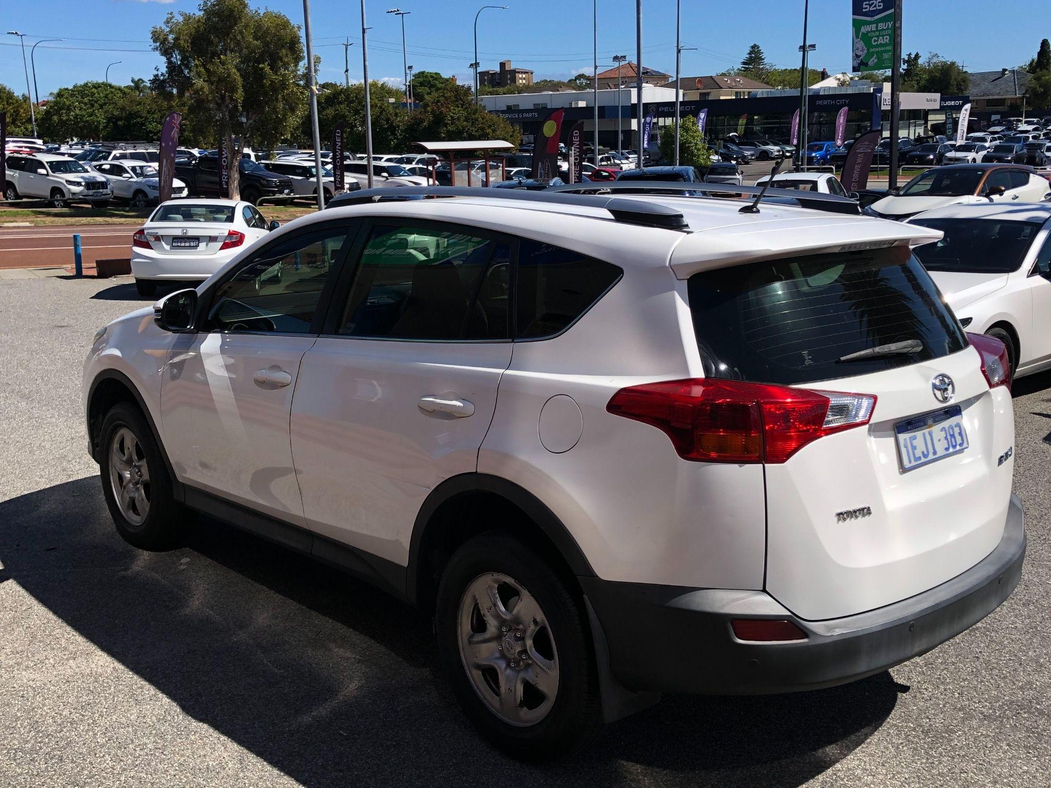 TOYOTA RAV4