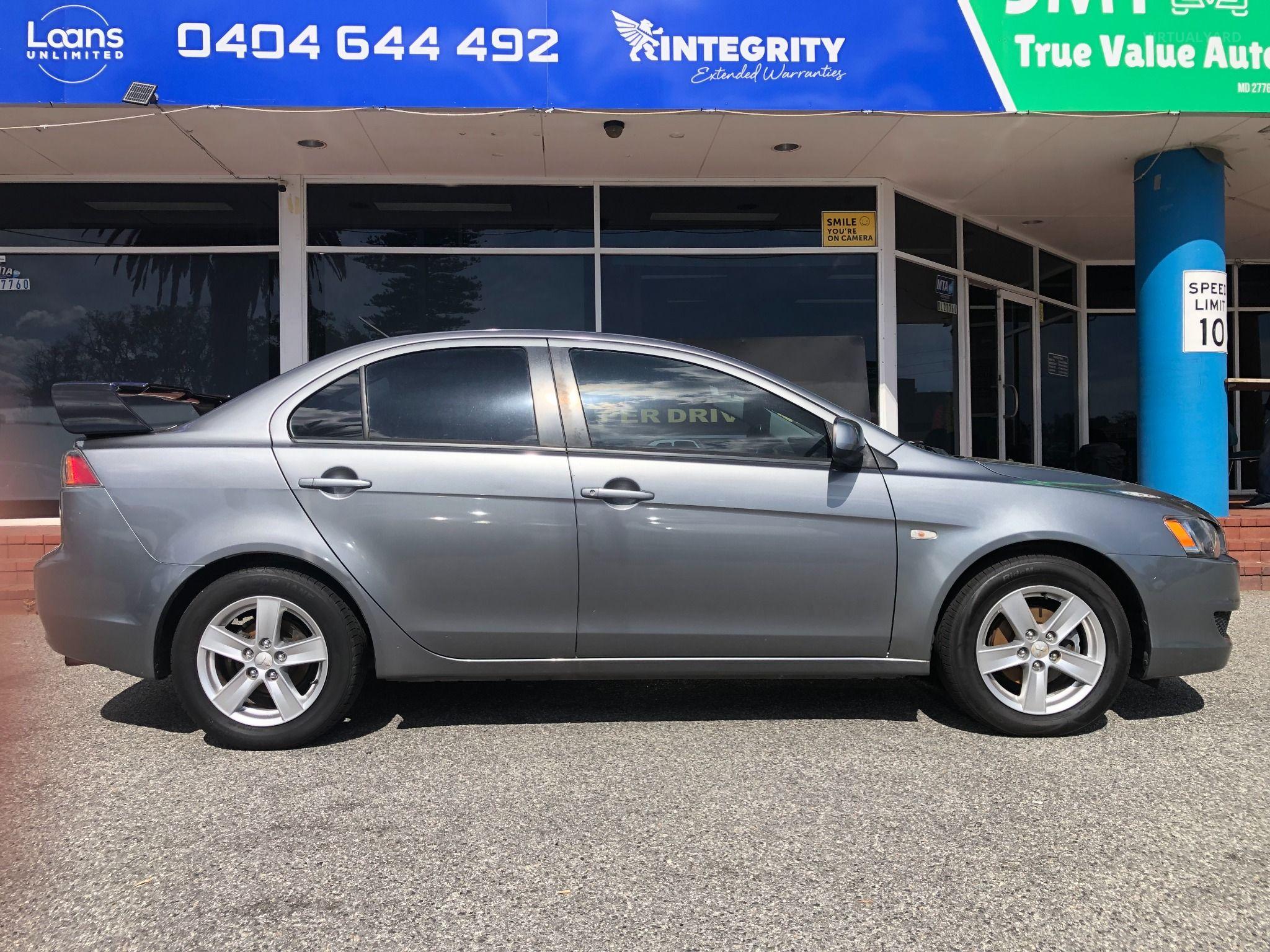 MITSUBISHI LANCER