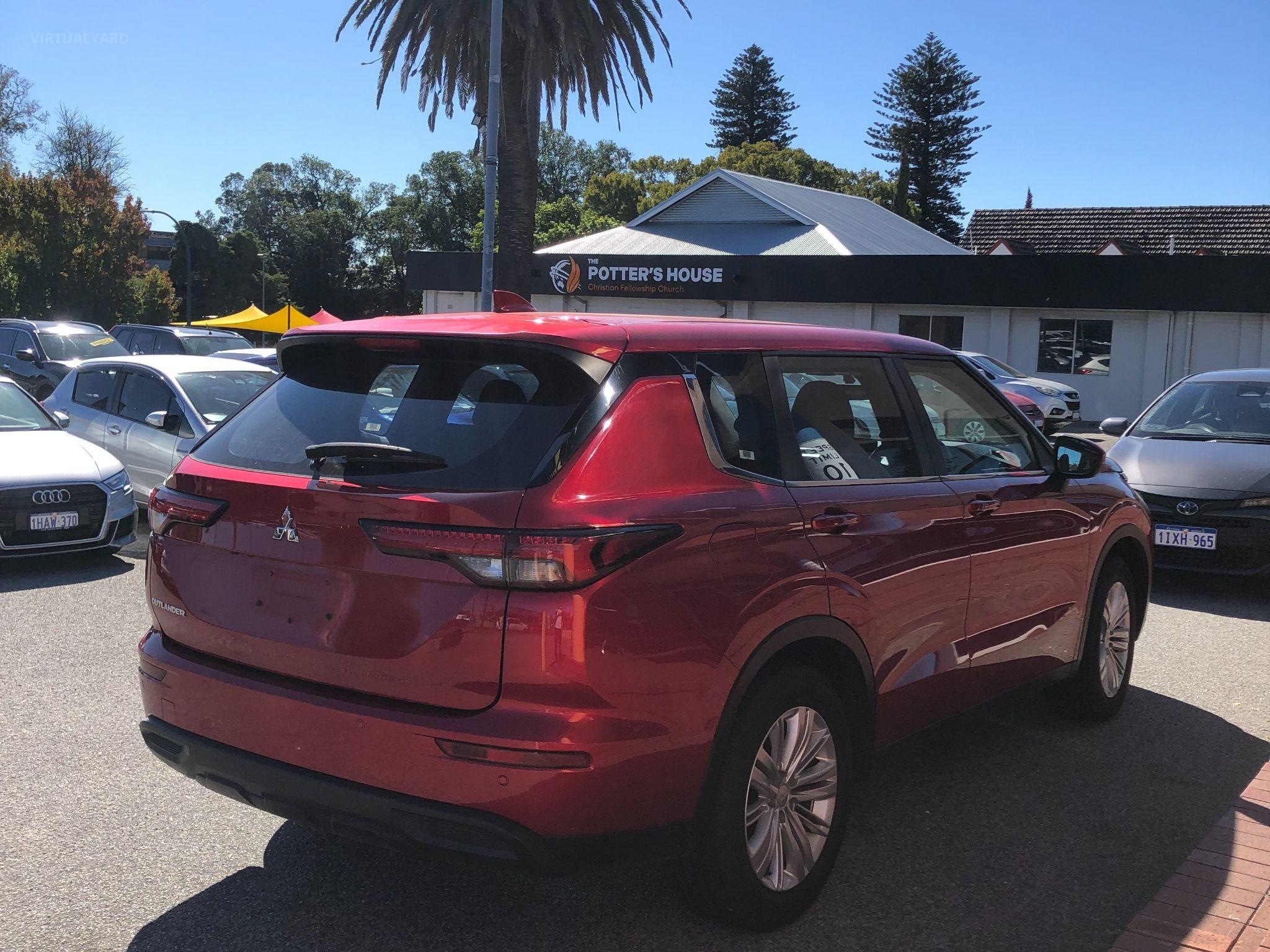 MITSUBISHI OUTLANDER