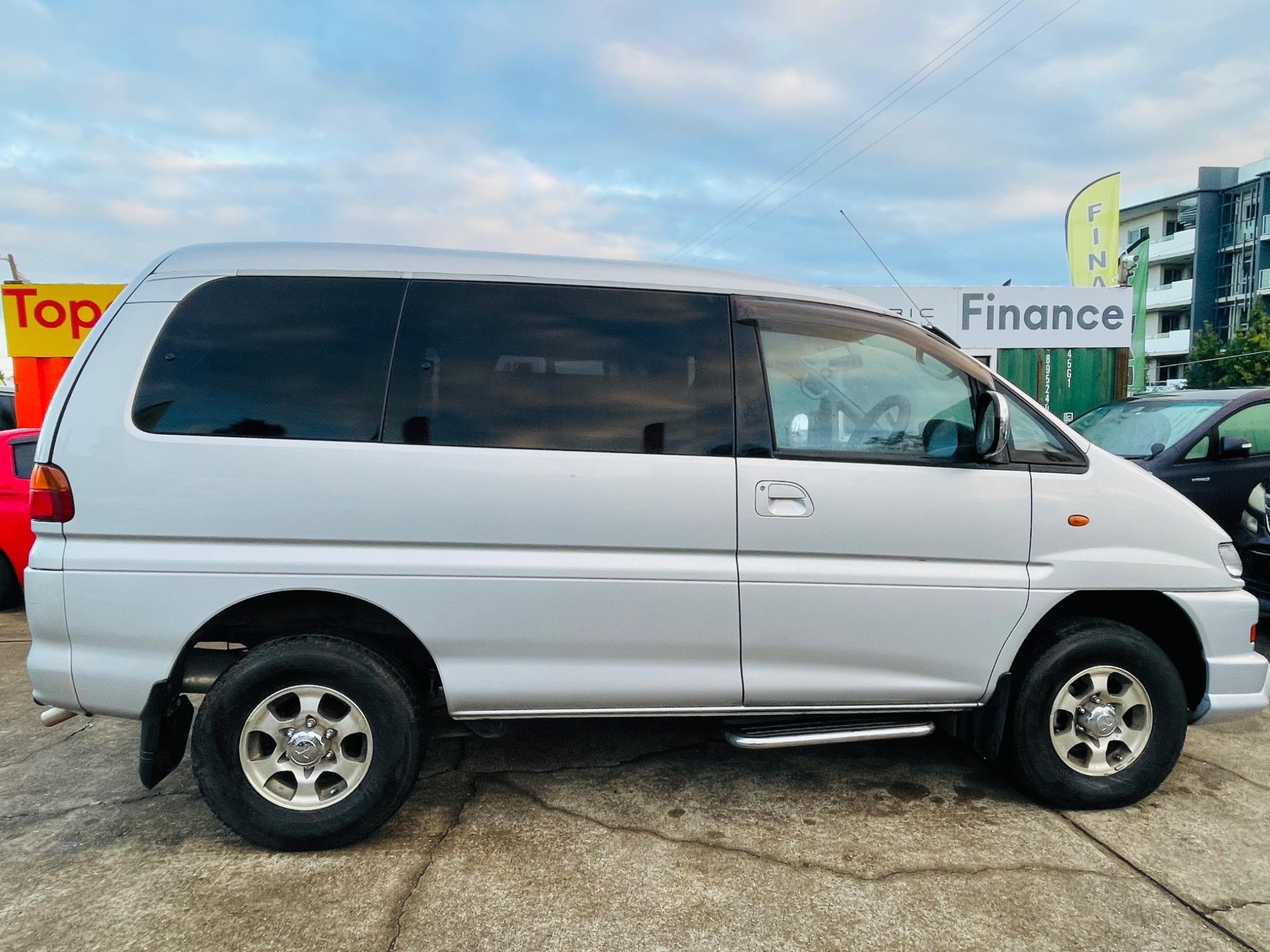 MITSUBISHI DELICA