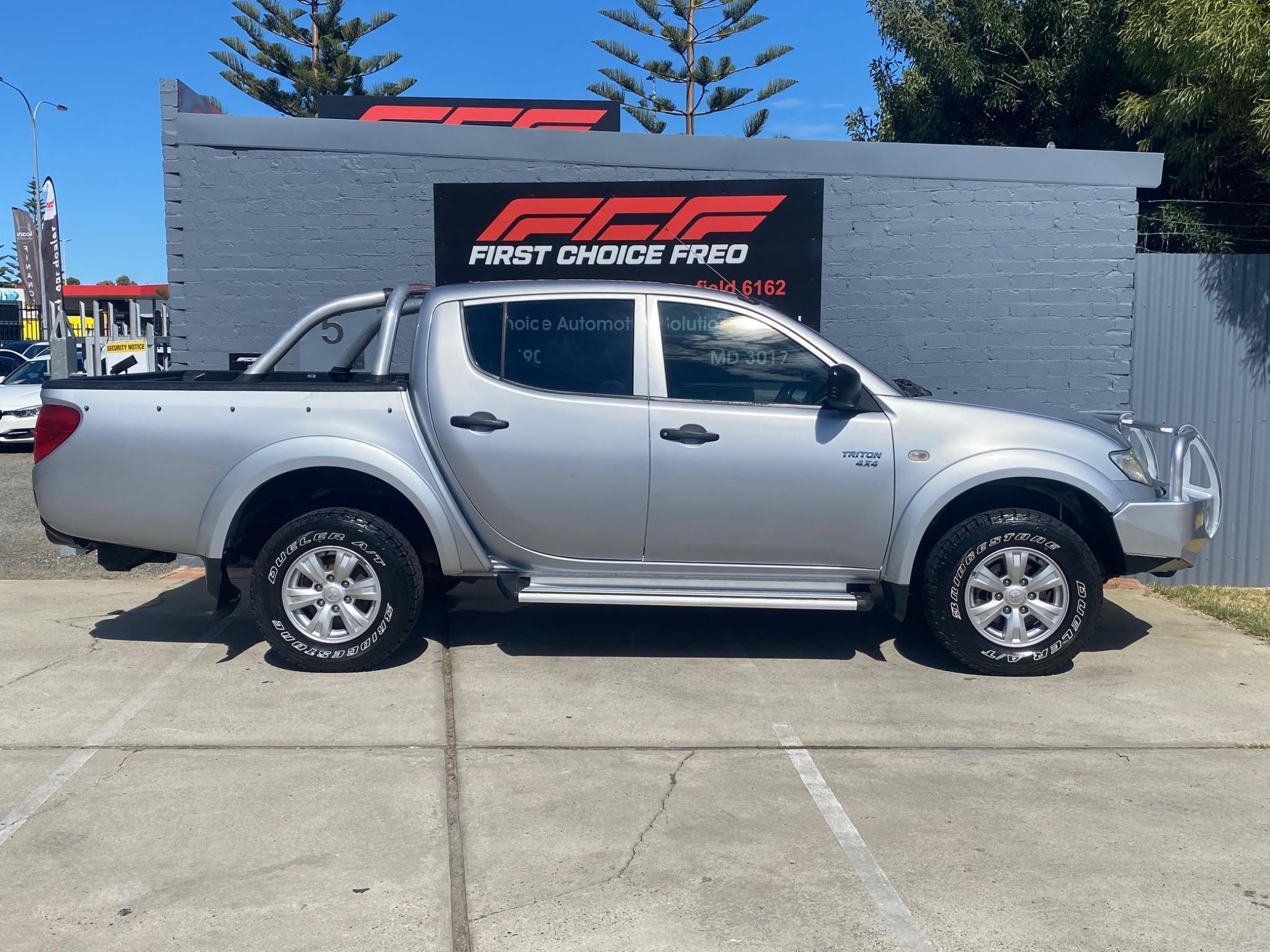 MITSUBISHI TRITON