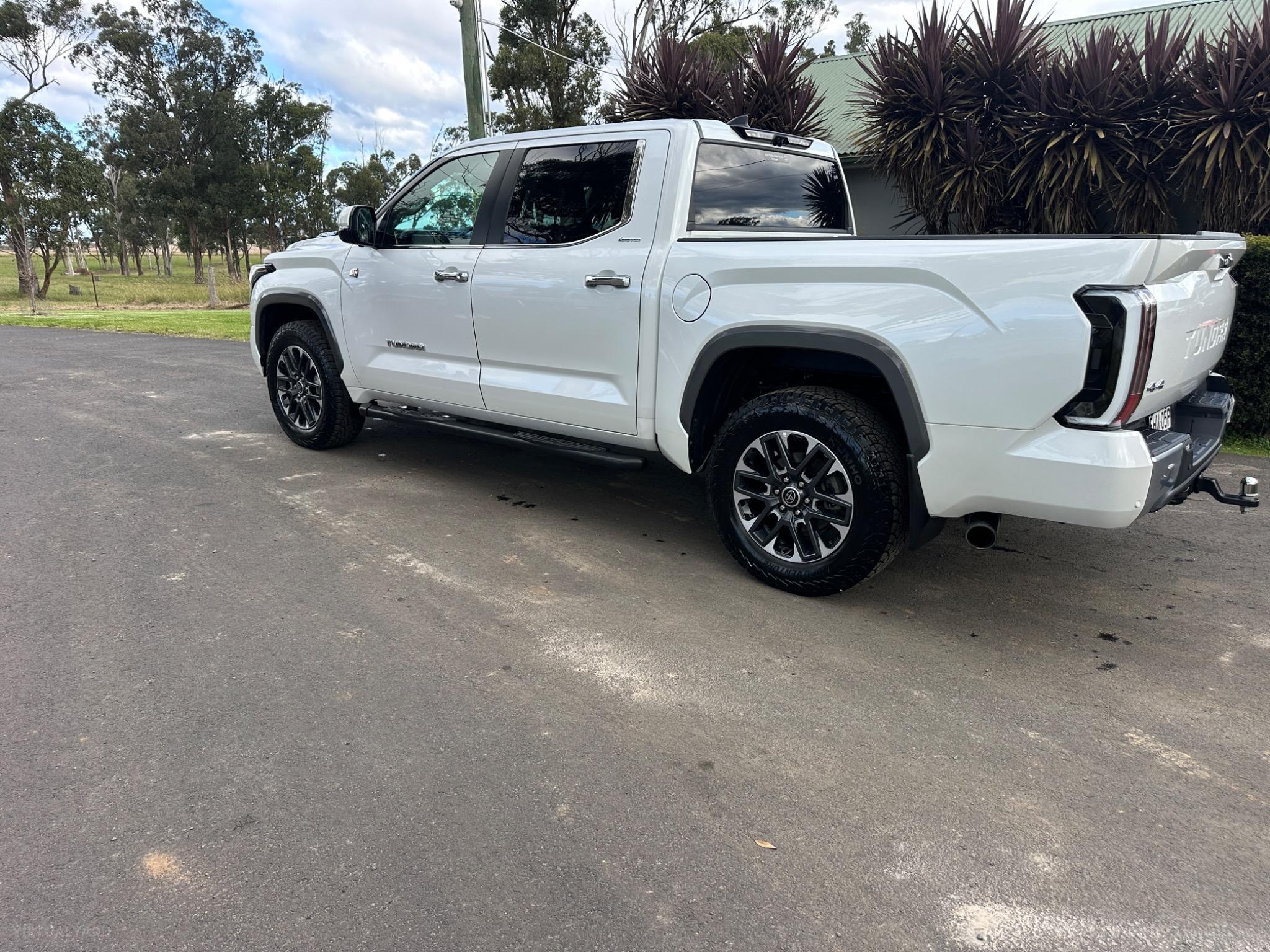 TOYOTA TUNDRA