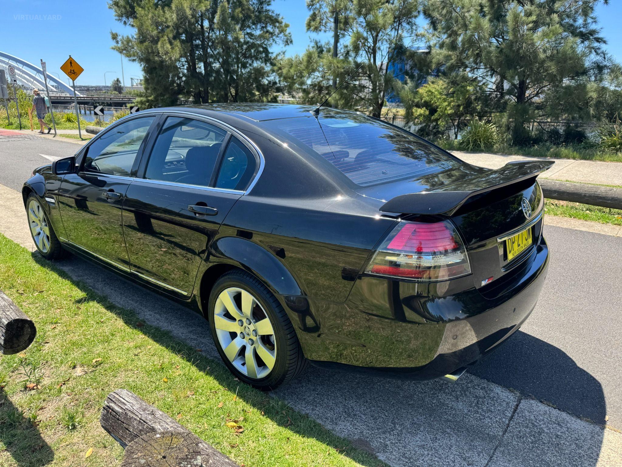 HOLDEN CALAIS