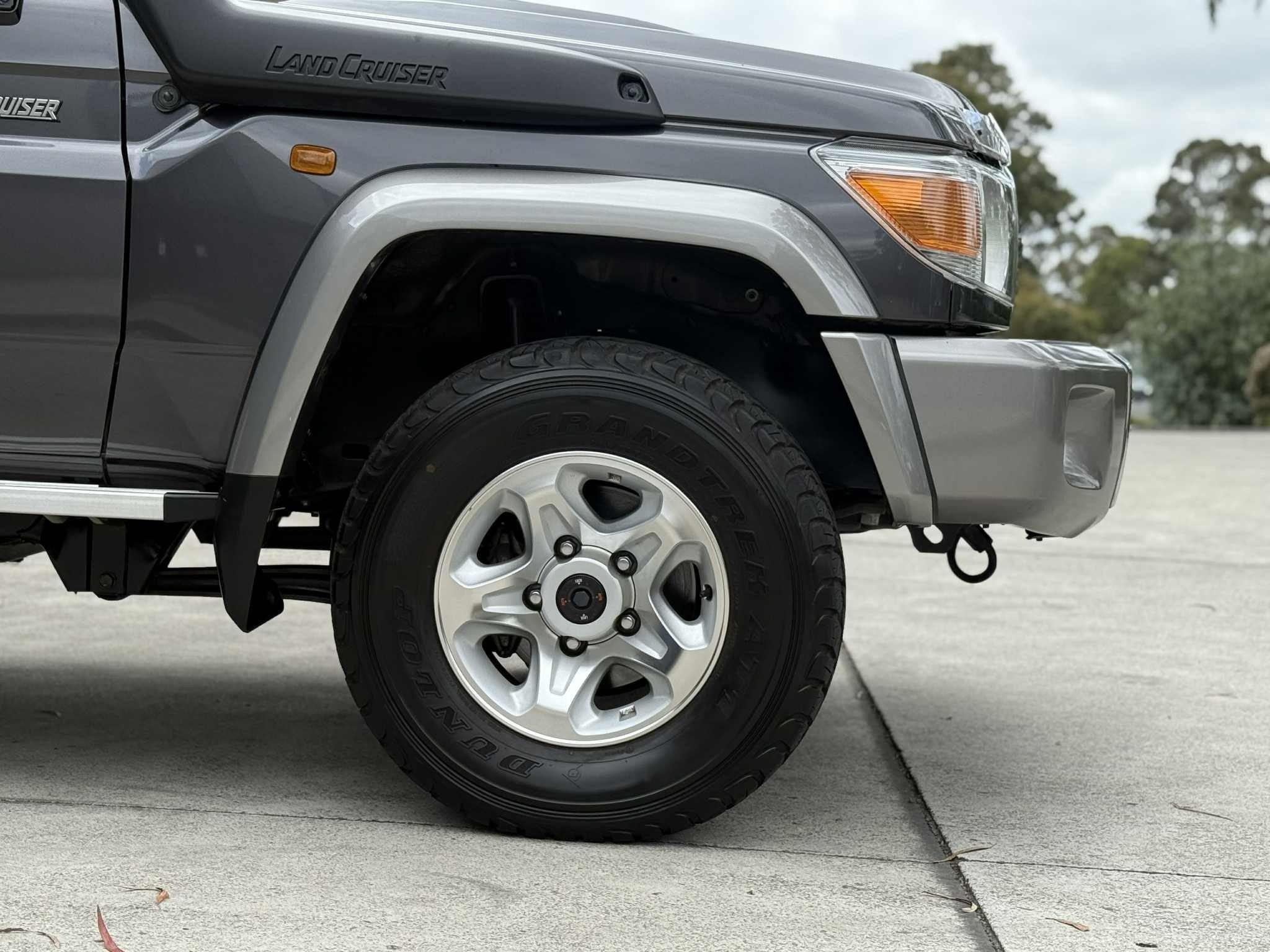 TOYOTA LANDCRUISER