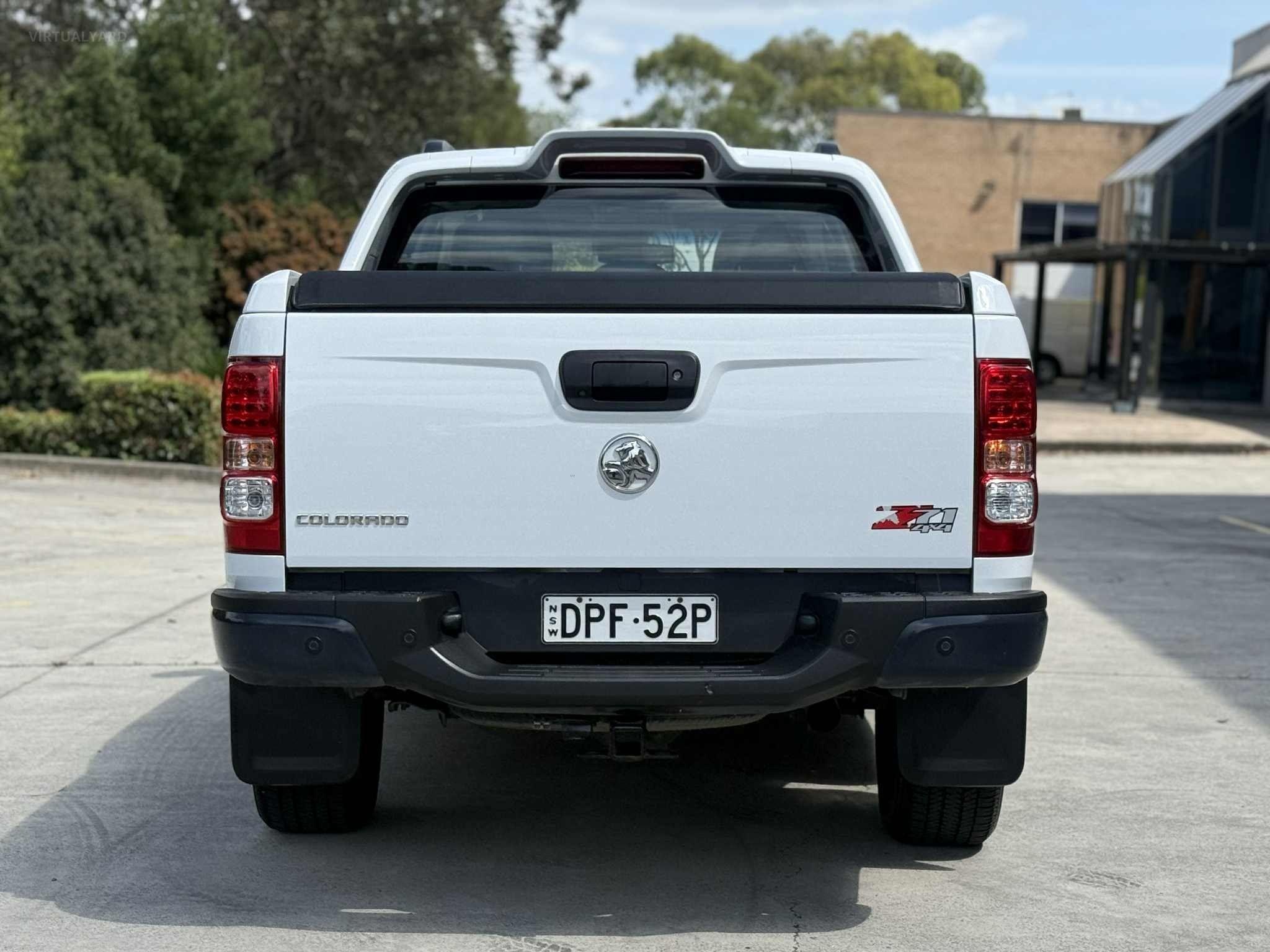 HOLDEN COLORADO