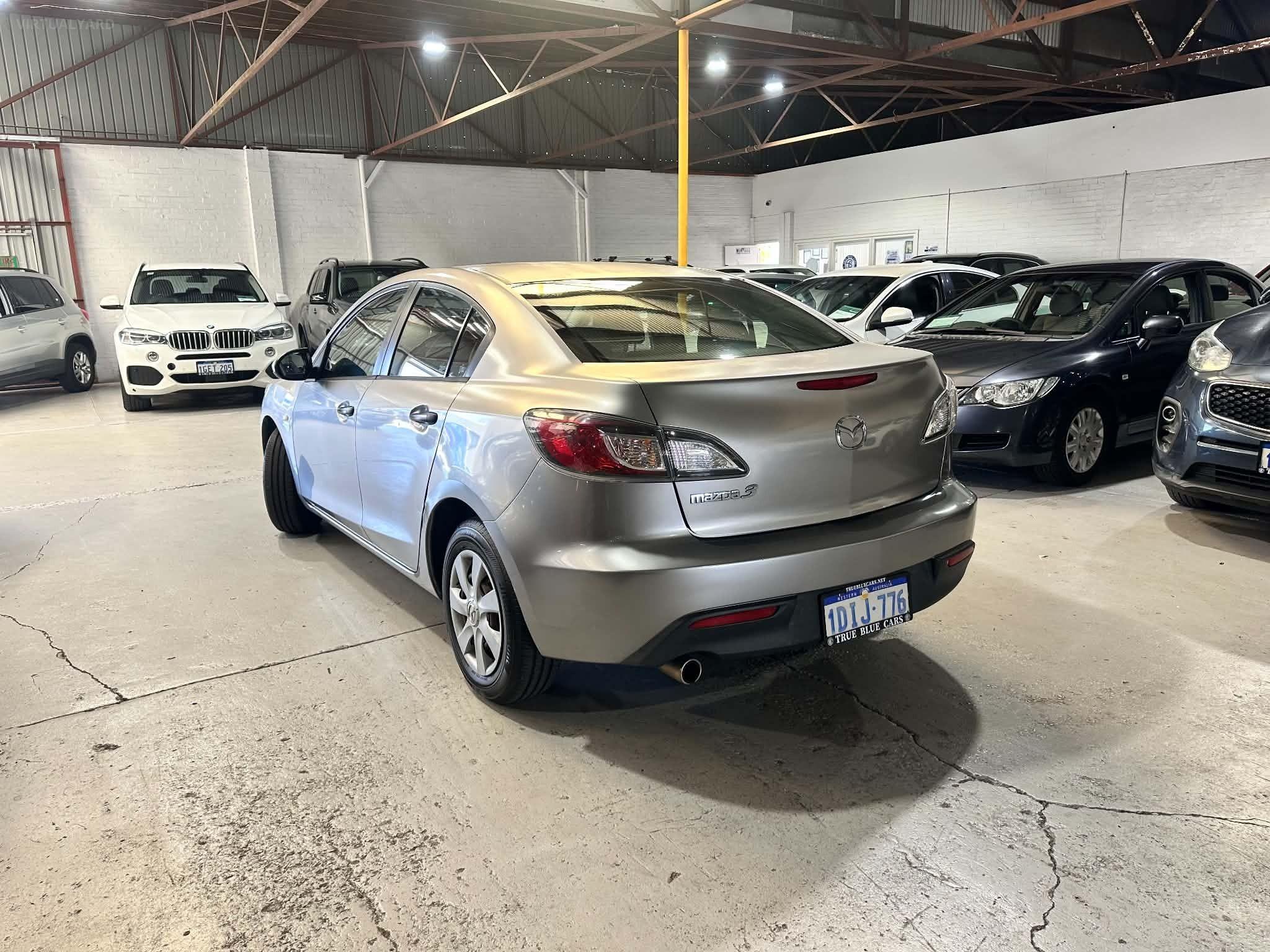 MAZDA MAZDA3