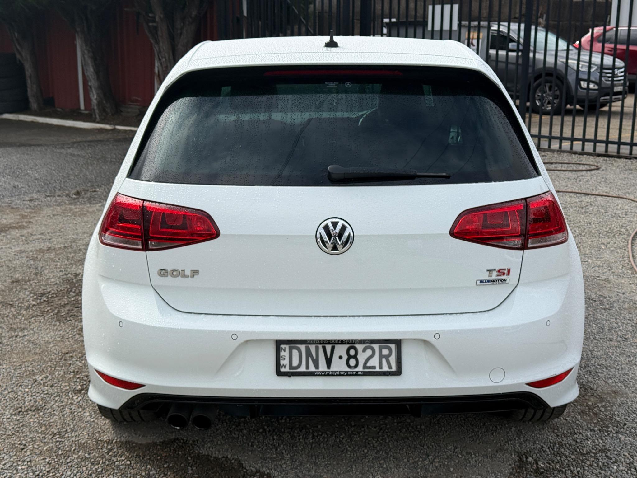 VOLKSWAGEN GOLF