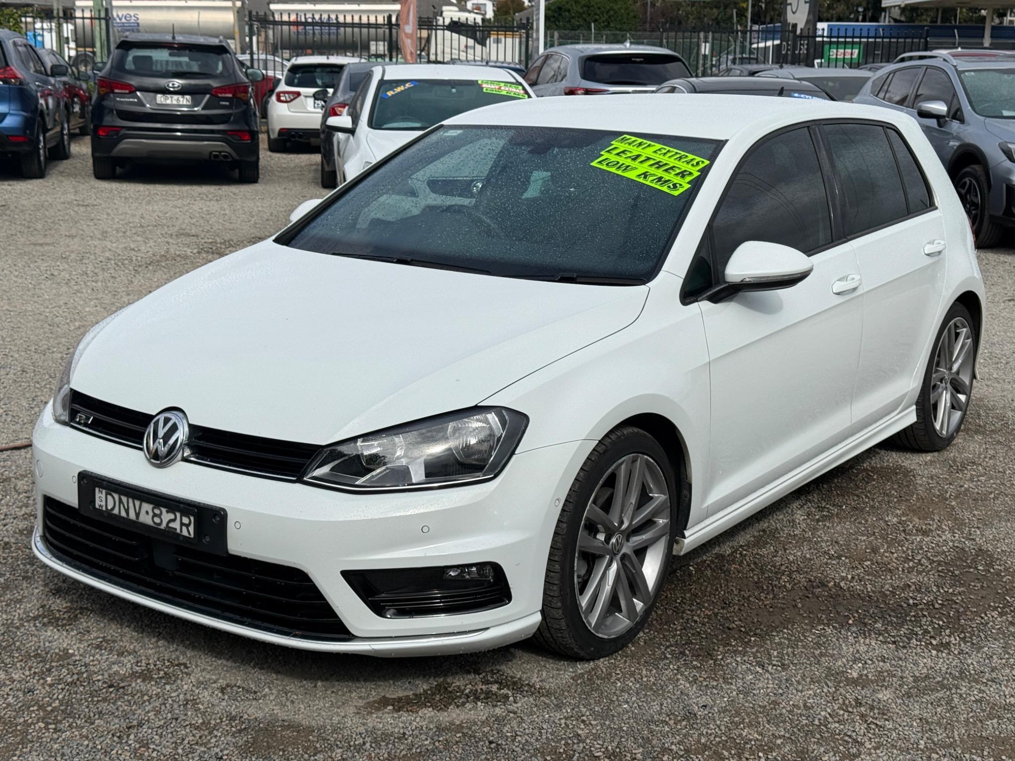 VOLKSWAGEN GOLF