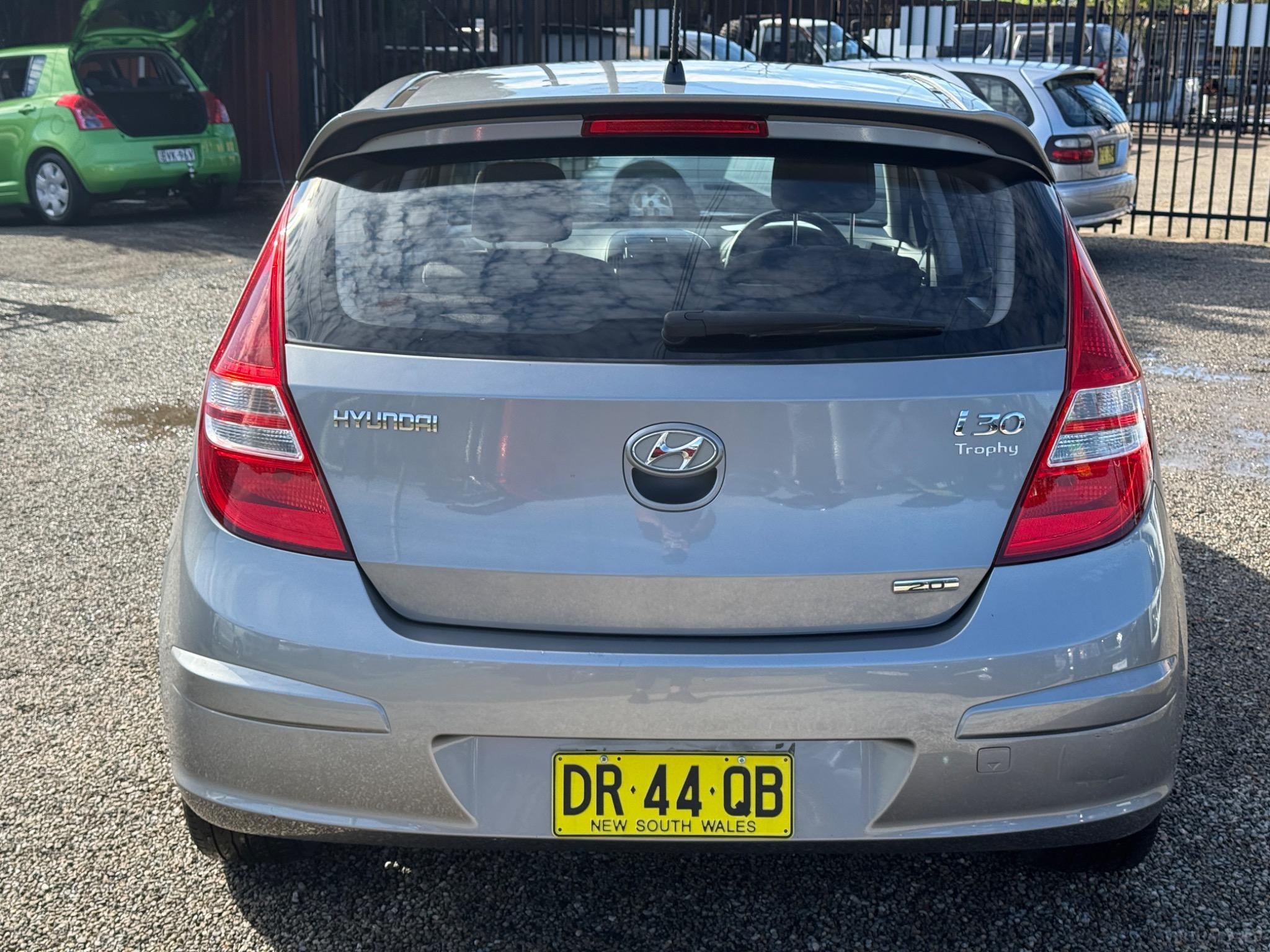 HYUNDAI i30