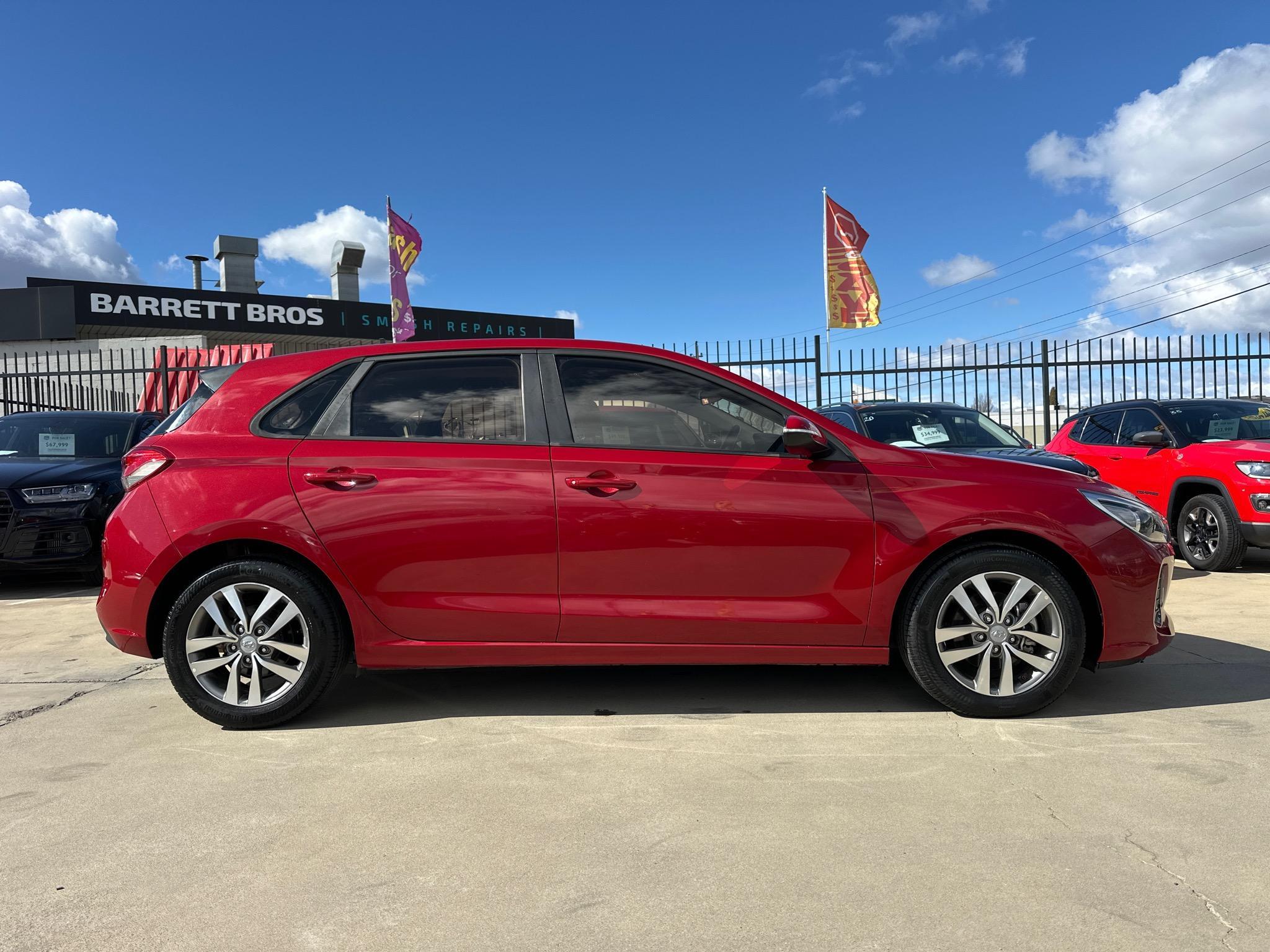HYUNDAI i30
