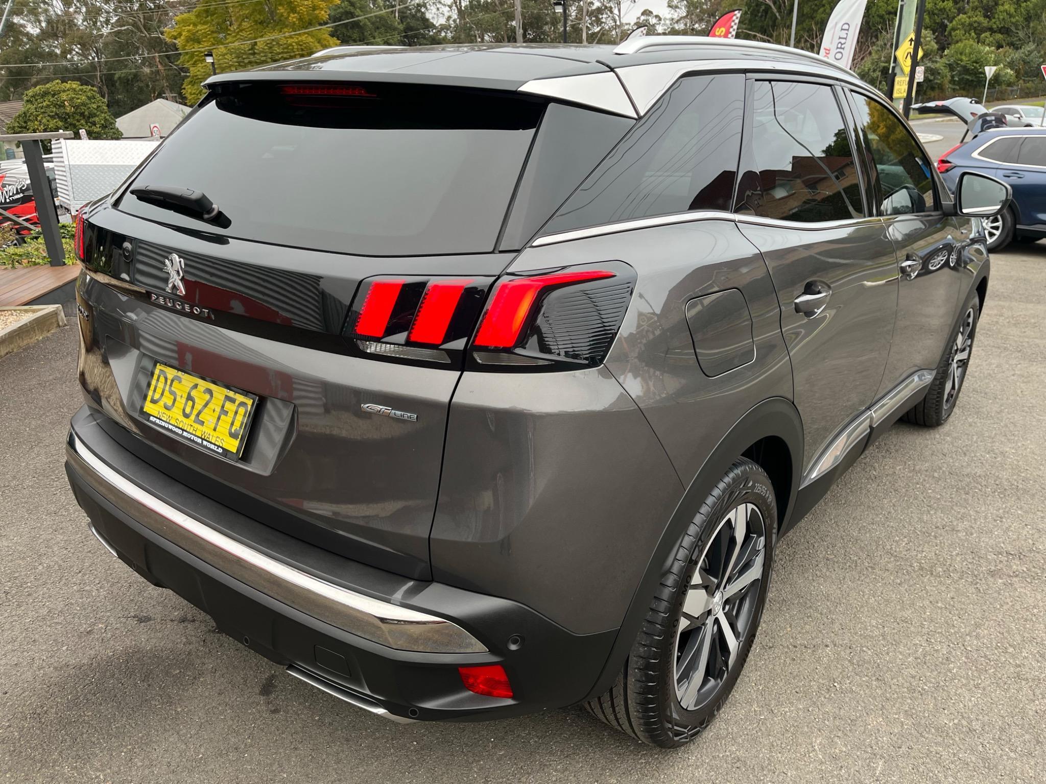 PEUGEOT 3008