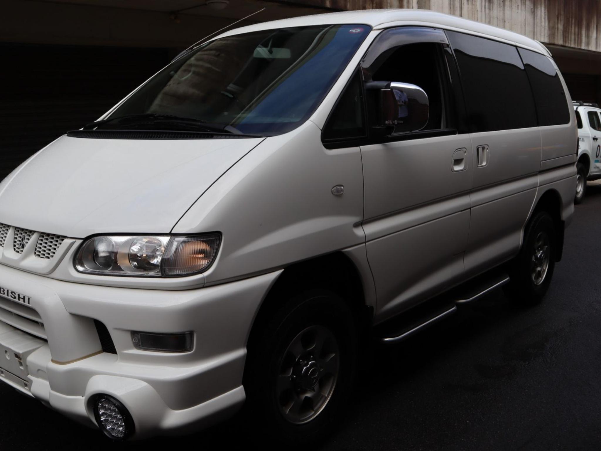 MITSUBISHI DELICA