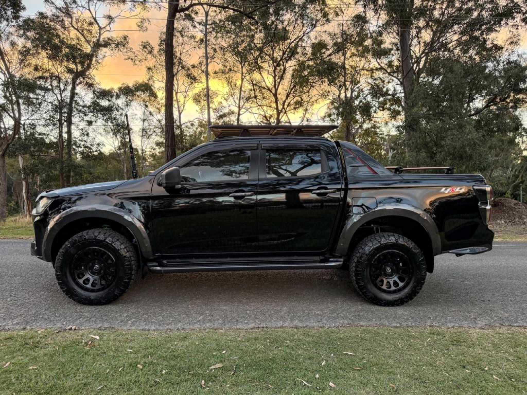 ISUZU D-MAX