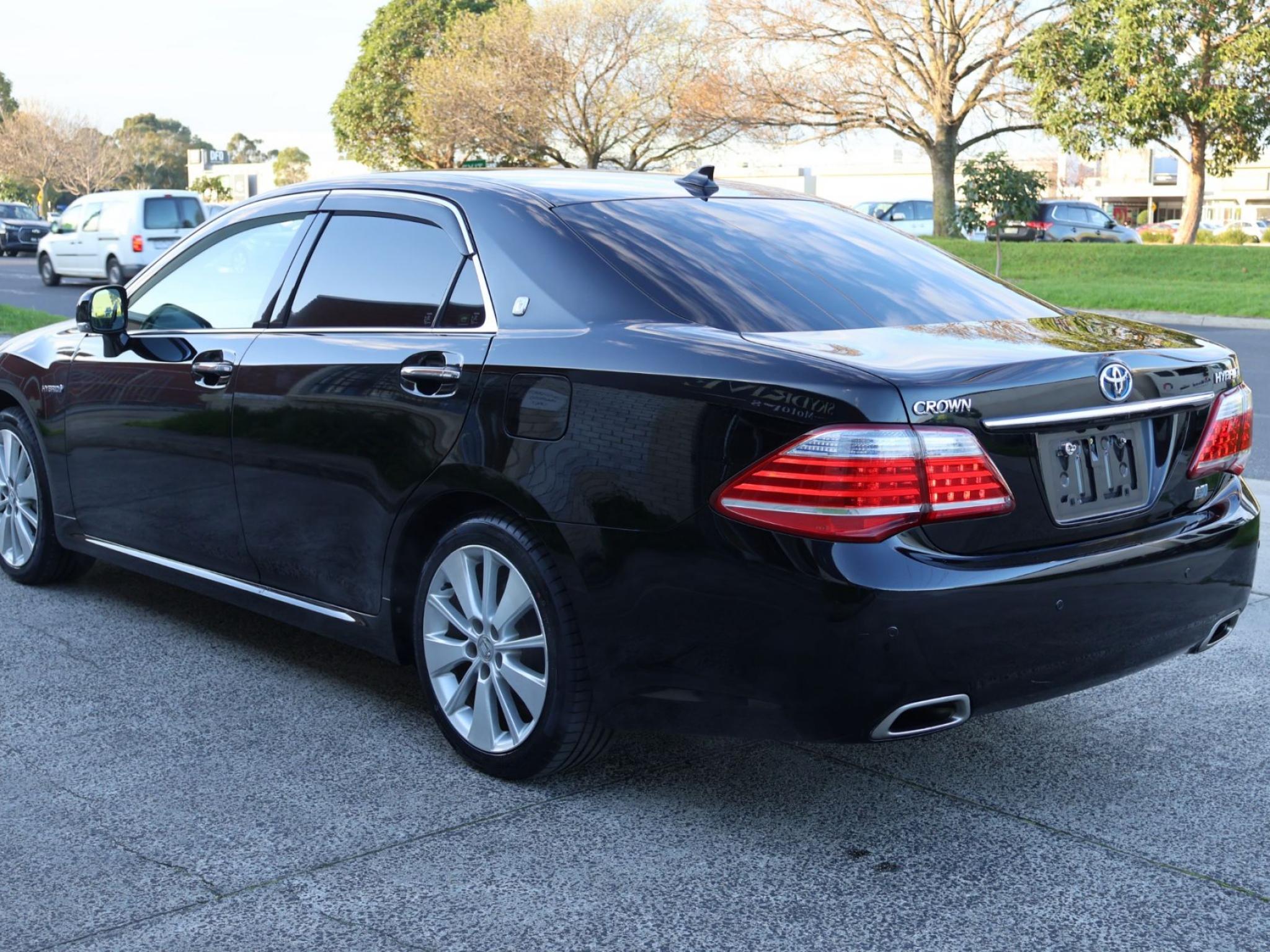TOYOTA CROWN
