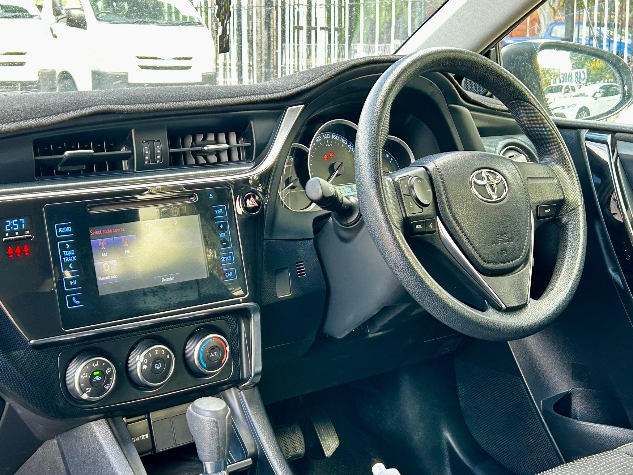 TOYOTA COROLLA