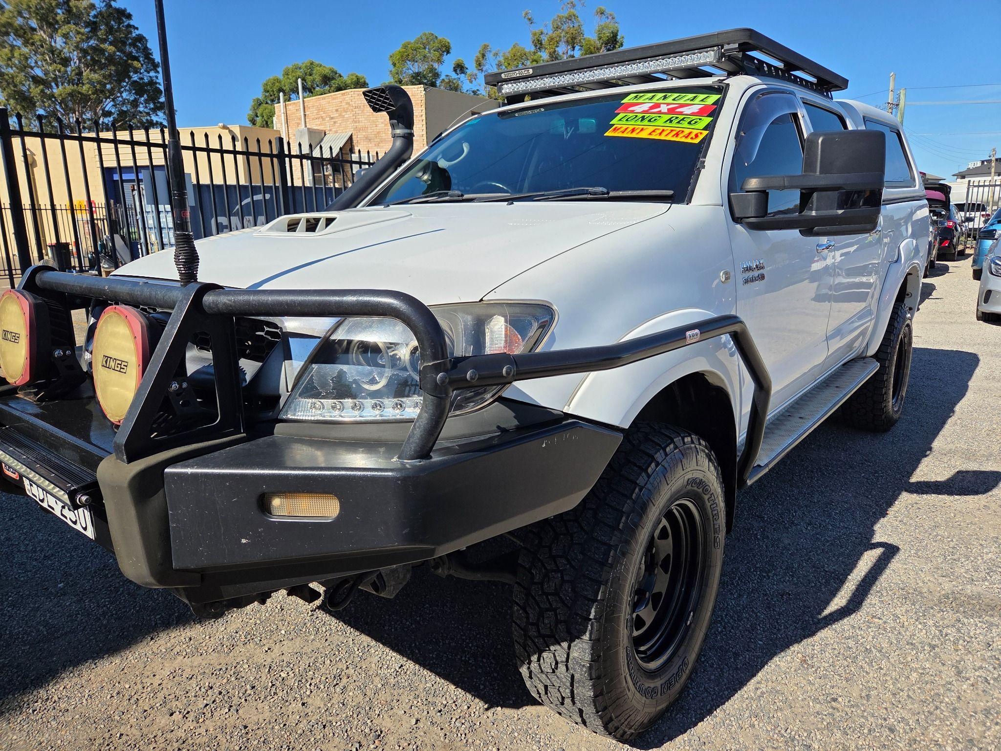 TOYOTA HILUX
