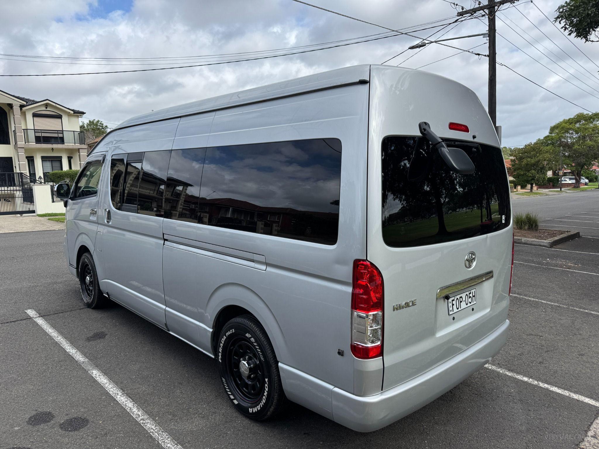 TOYOTA HIACE CAMPERVAN