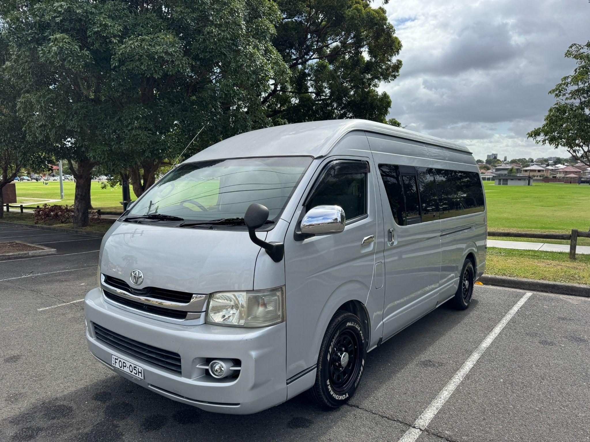 TOYOTA HIACE CAMPERVAN