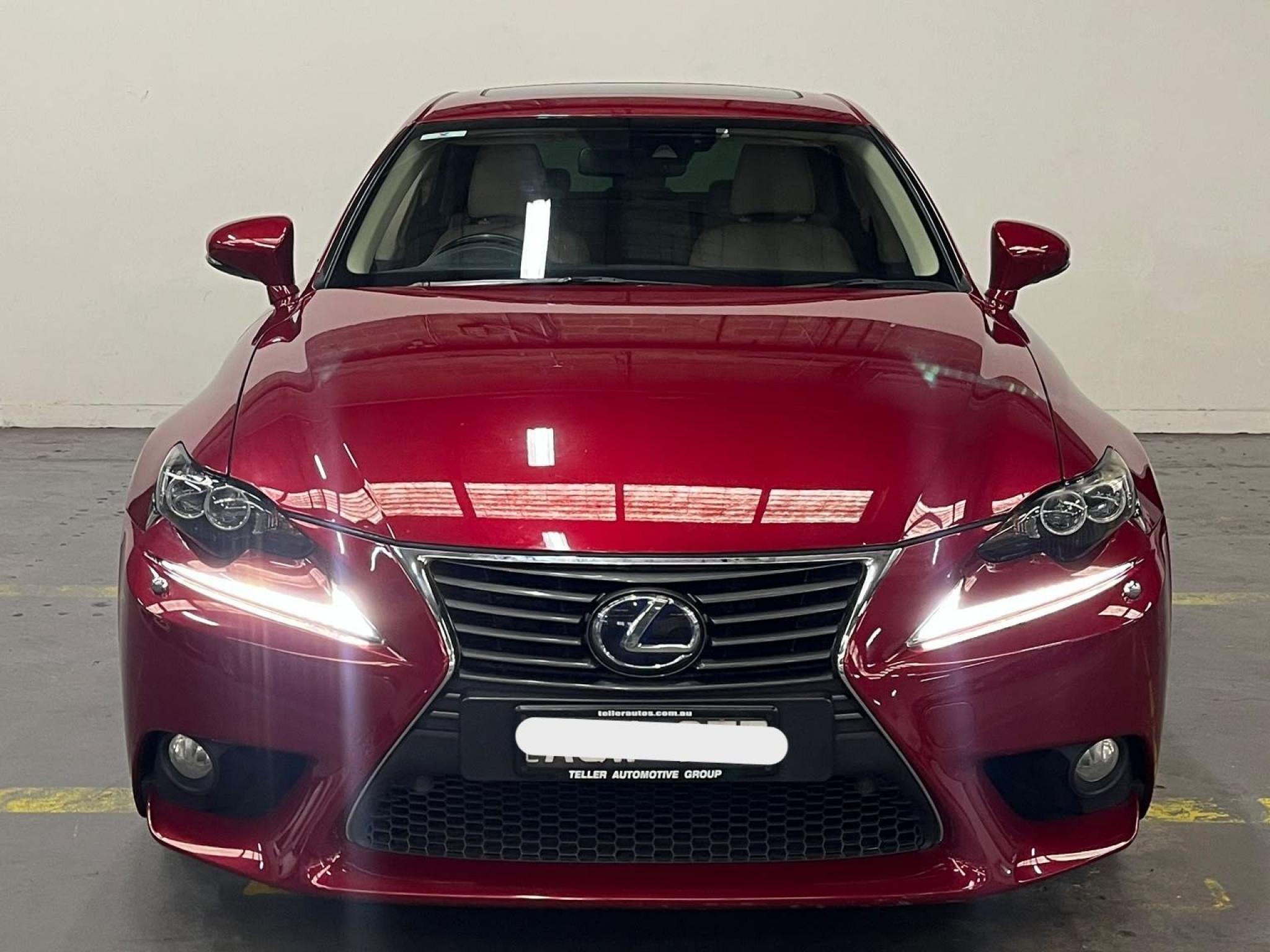 Lexus IS