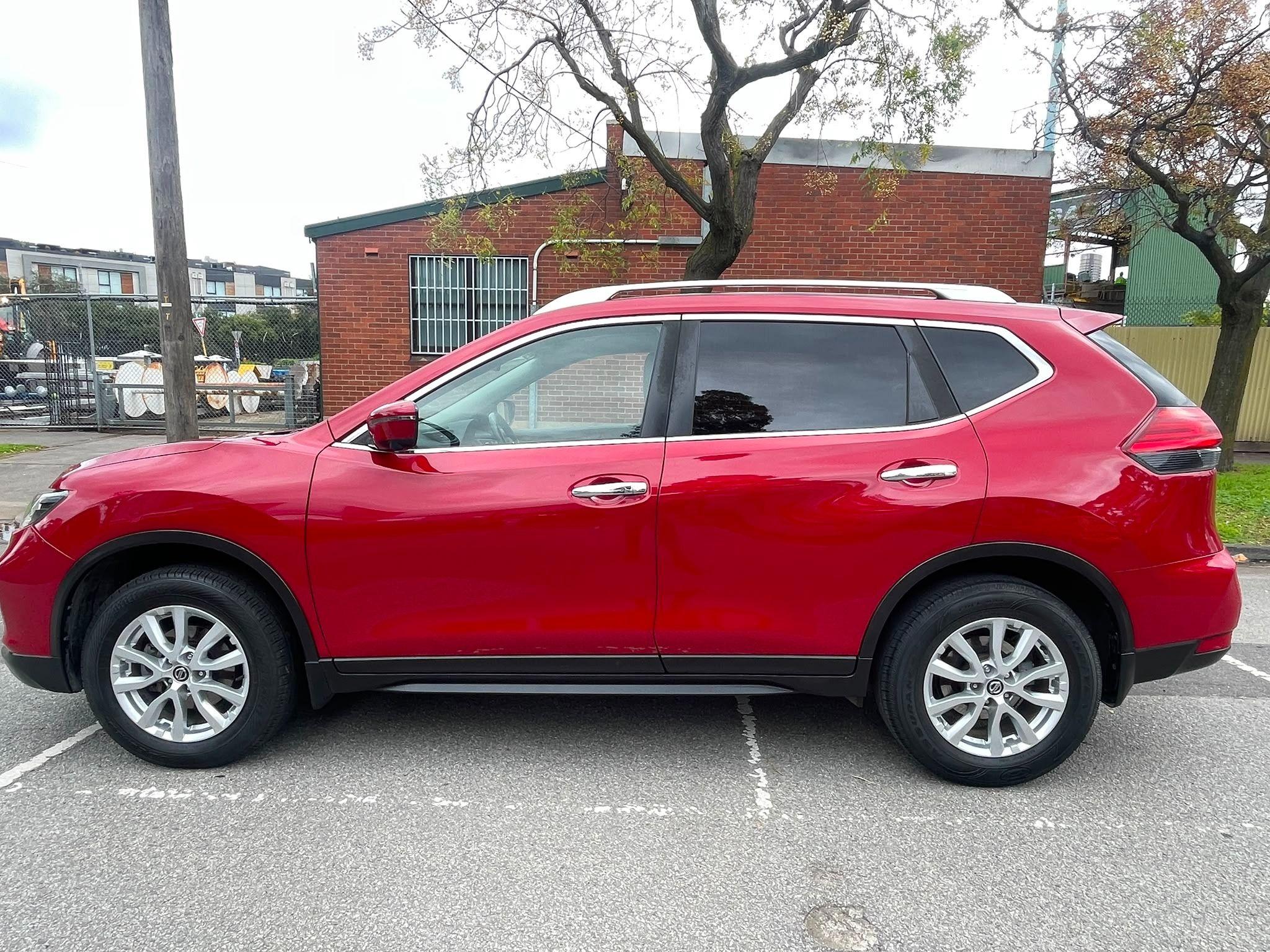 Nissan X-TRAIL