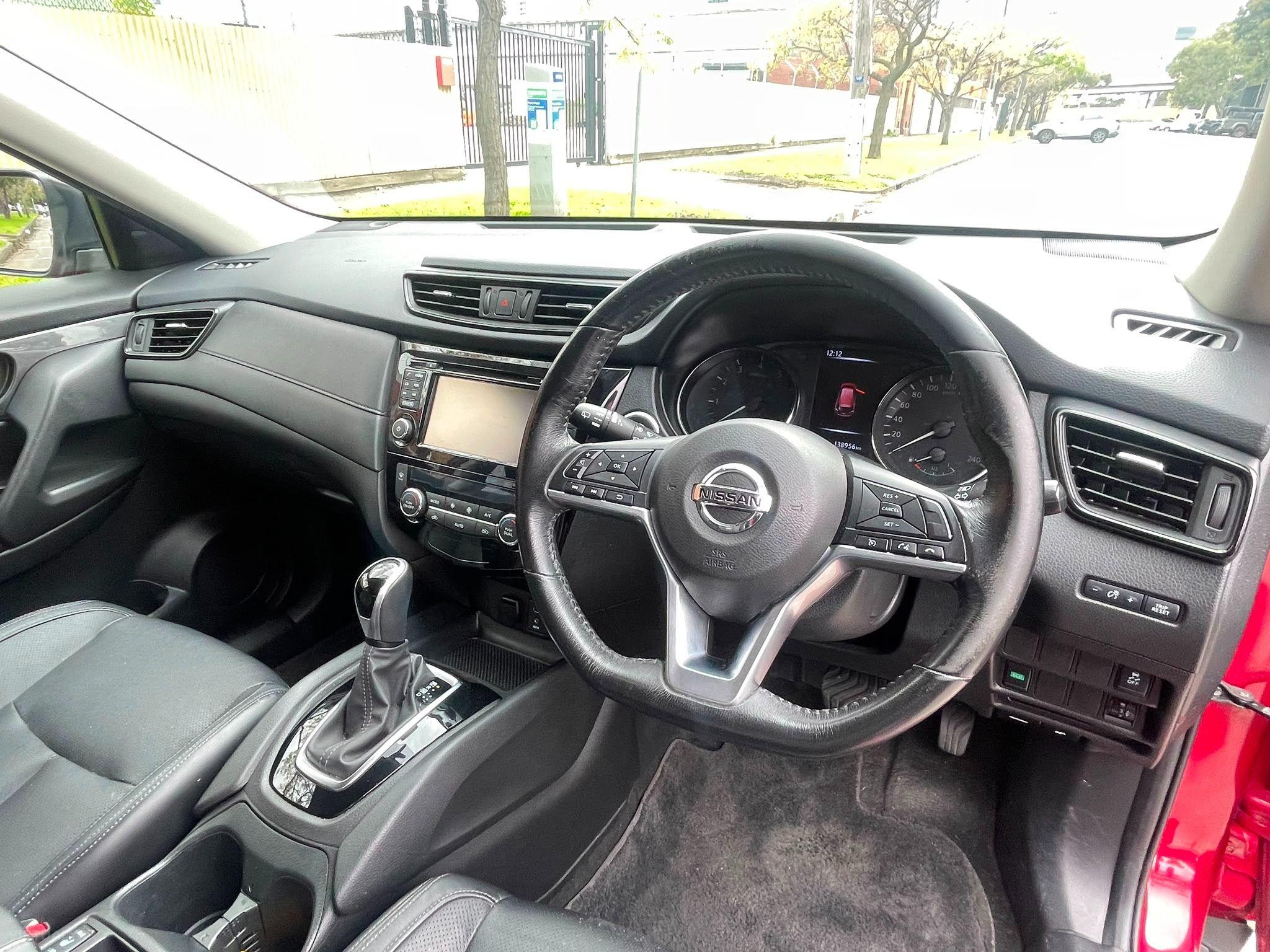 Nissan X-TRAIL