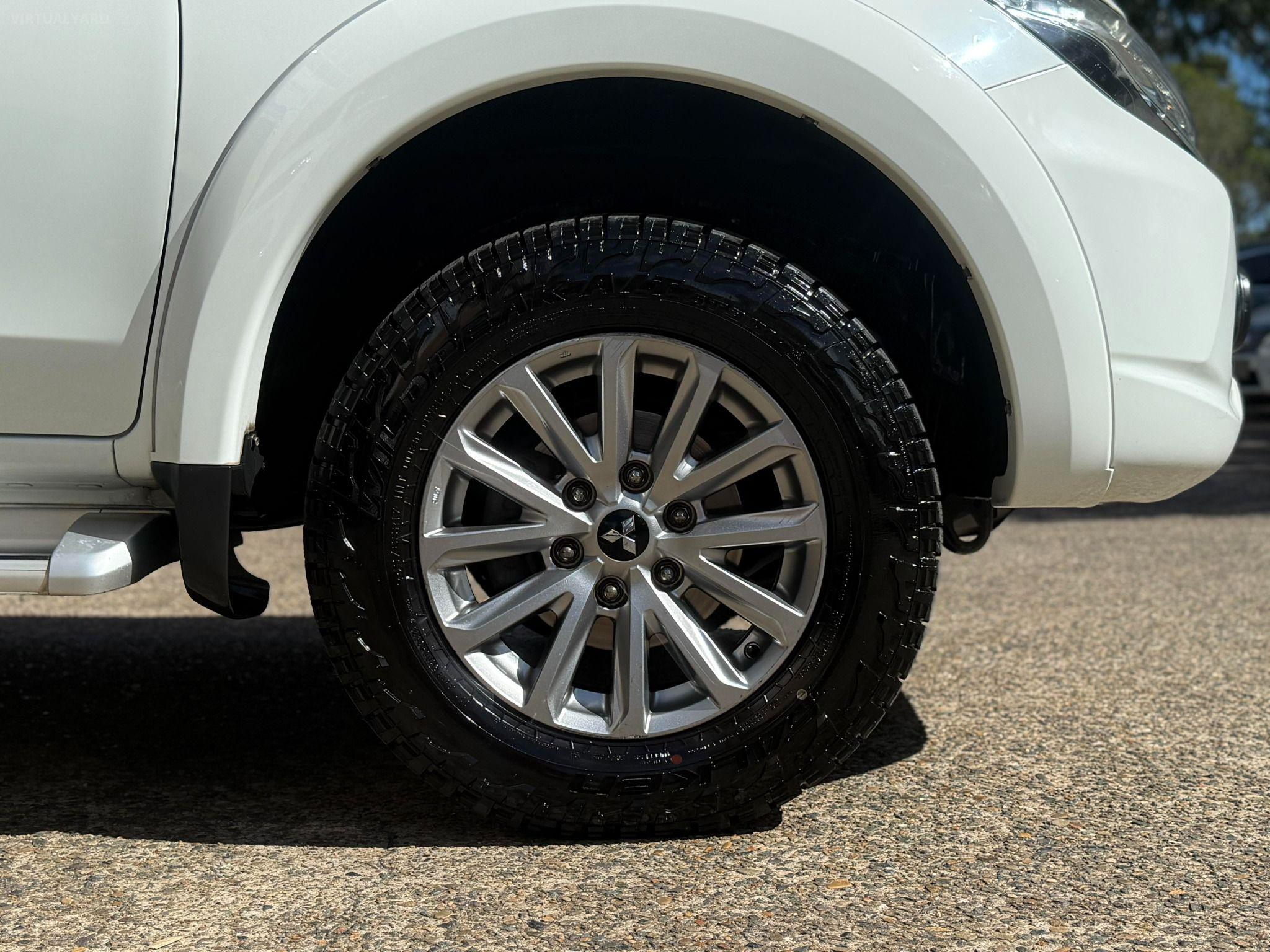 MITSUBISHI TRITON
