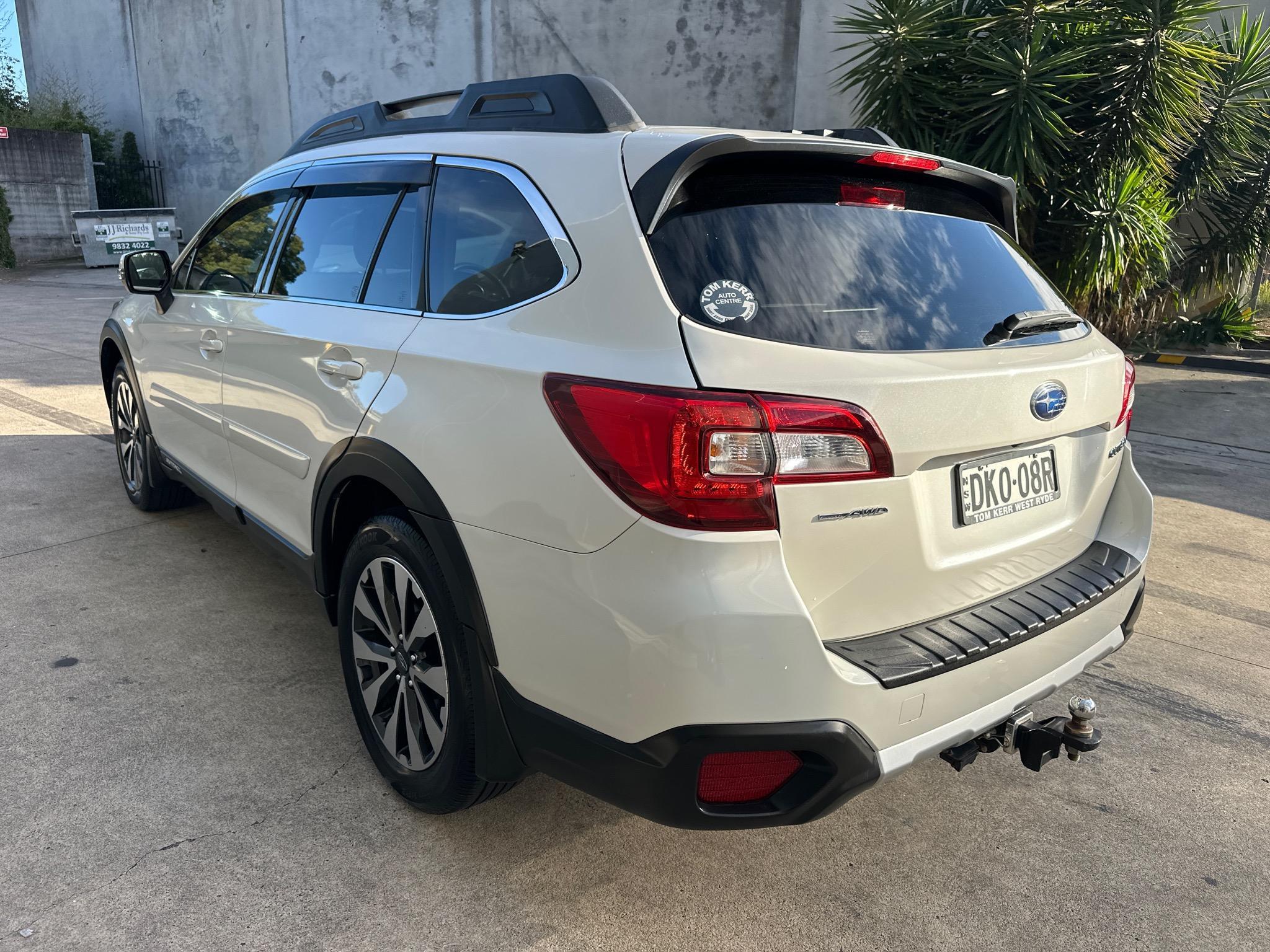 SUBARU OUTBACK 5GEN 2.5I PREMIUM WAGON 5DR CVT 6SP AWD [MY17] image 18