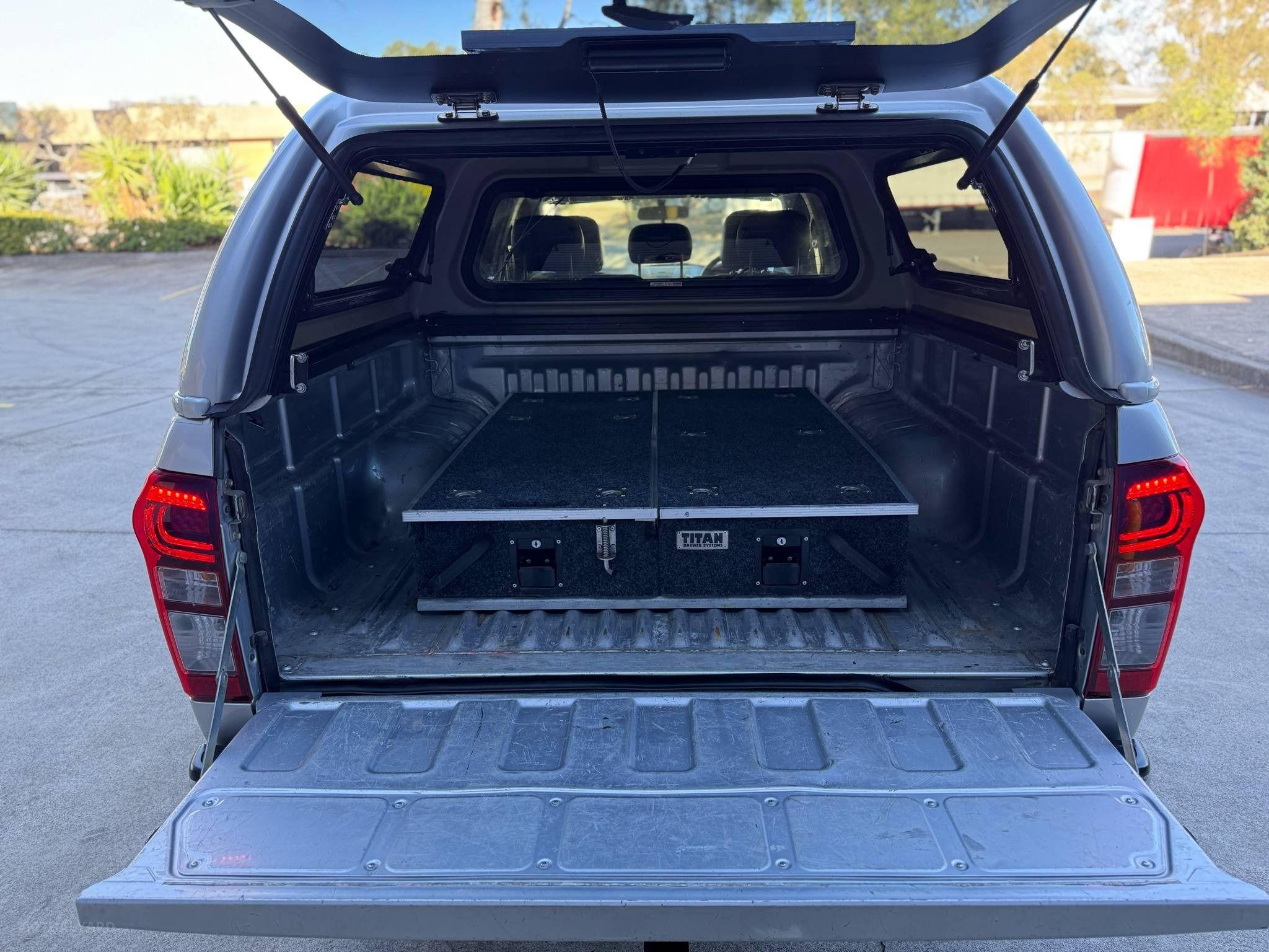 ISUZU D-MAX