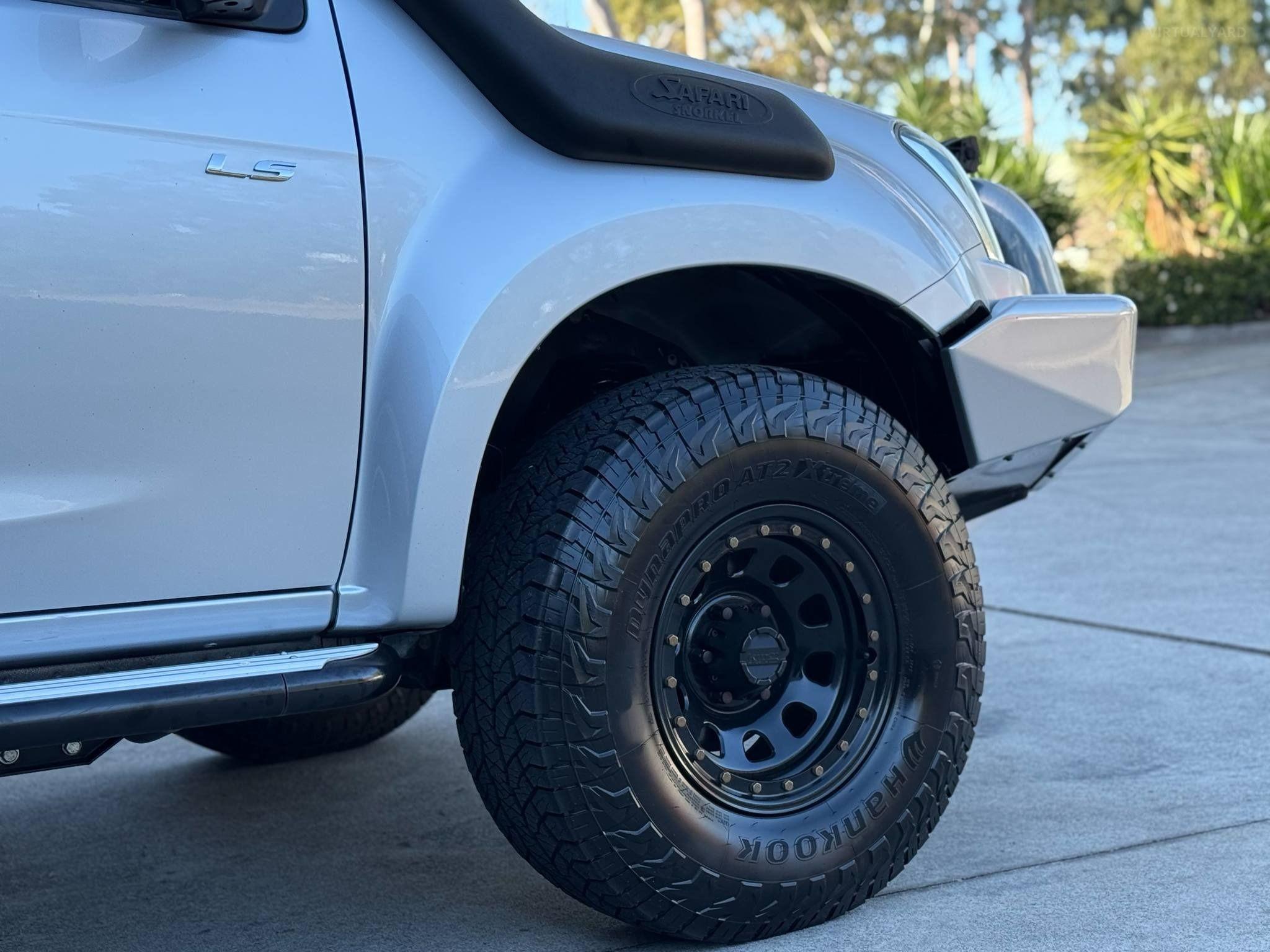 ISUZU D-MAX