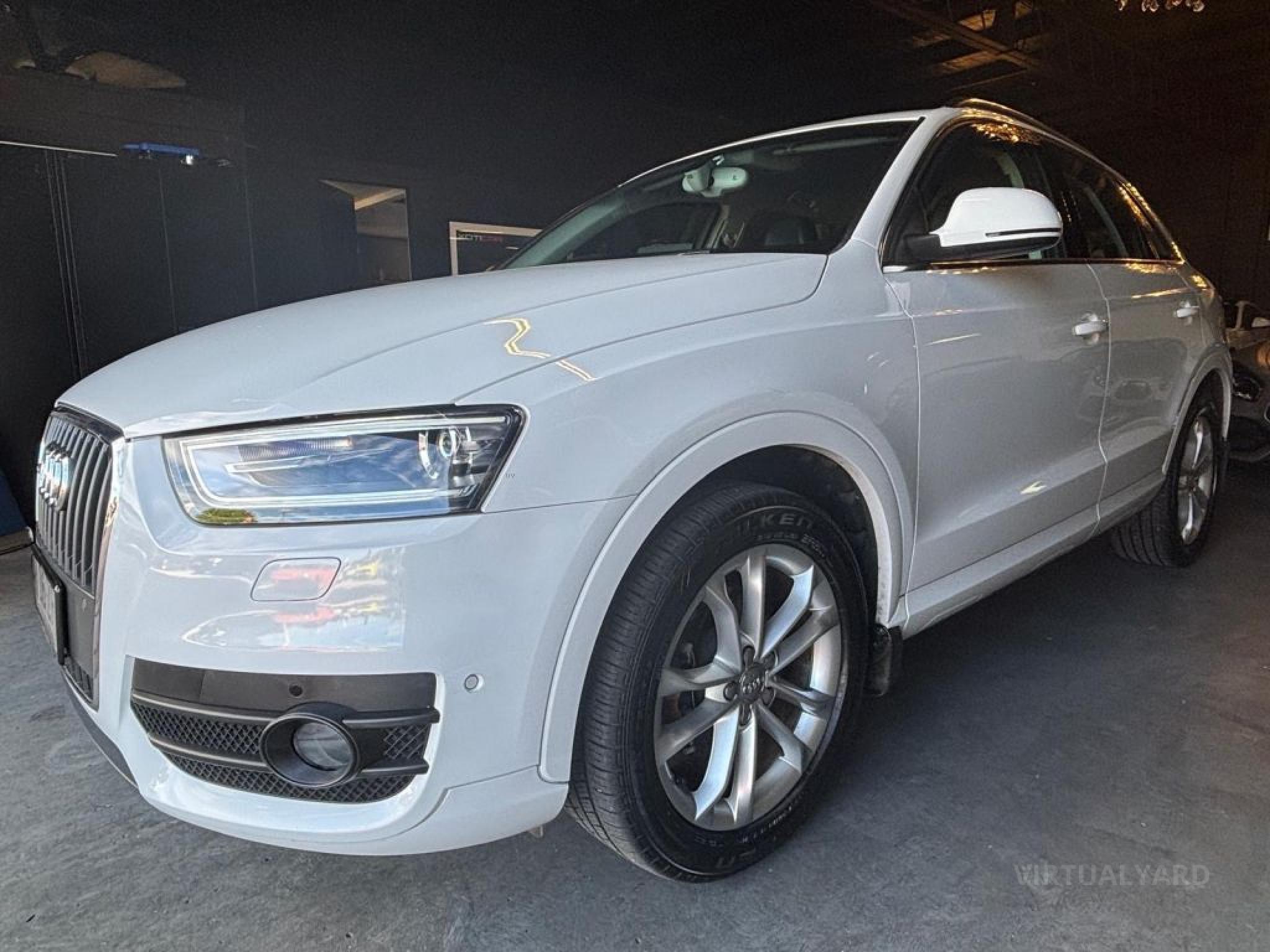 AUDI Q3