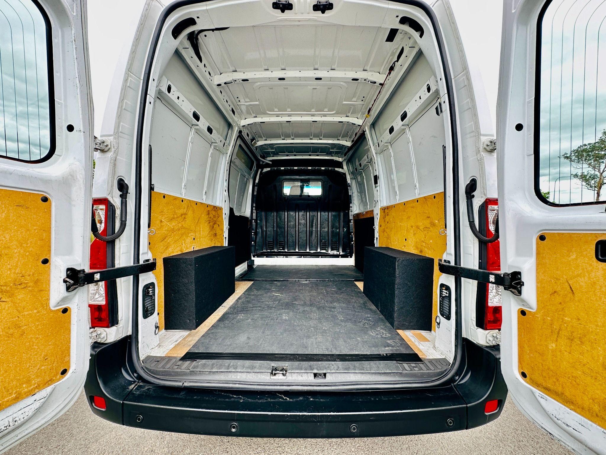 RENAULT Master