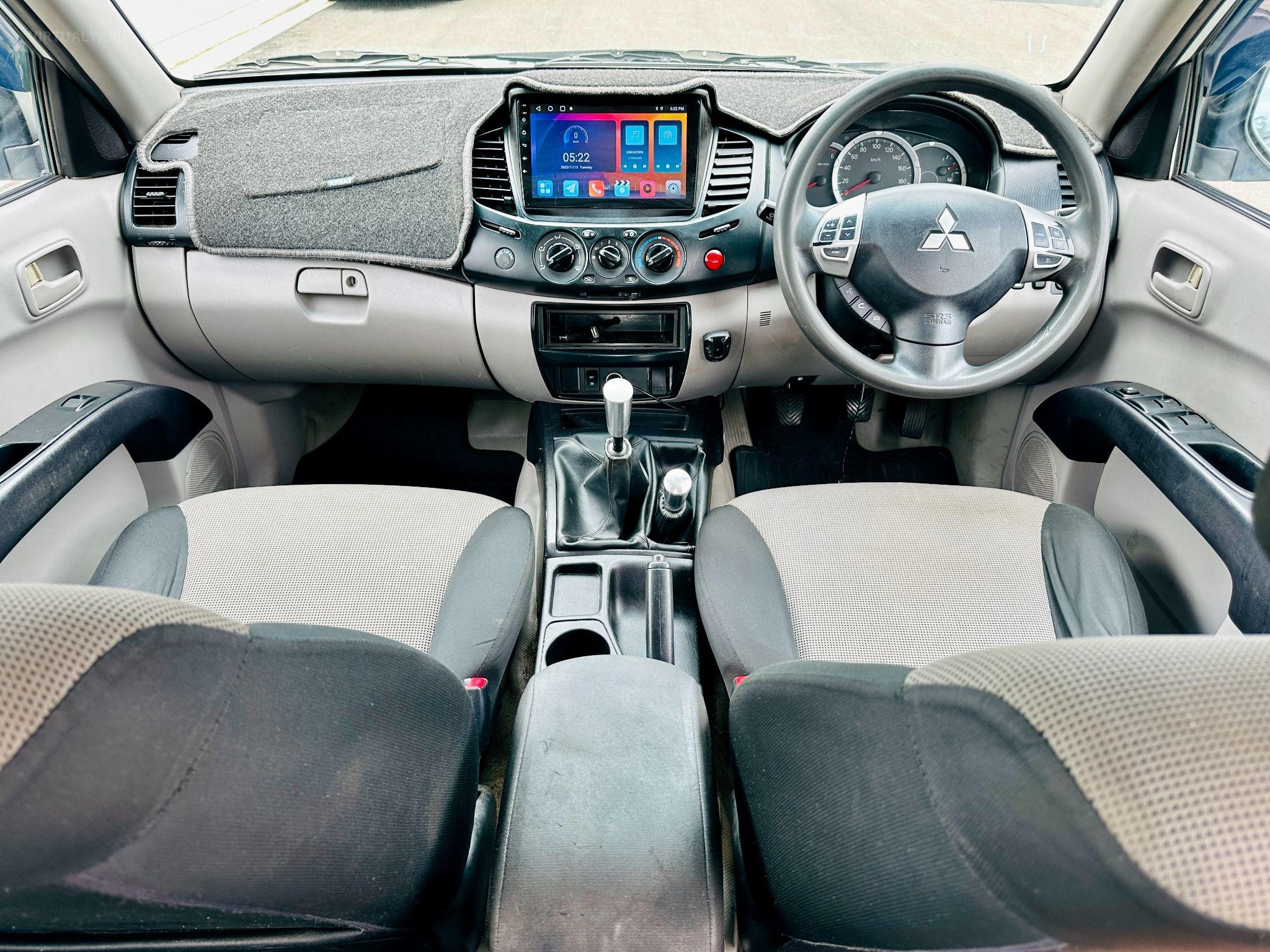 MITSUBISHI TRITON