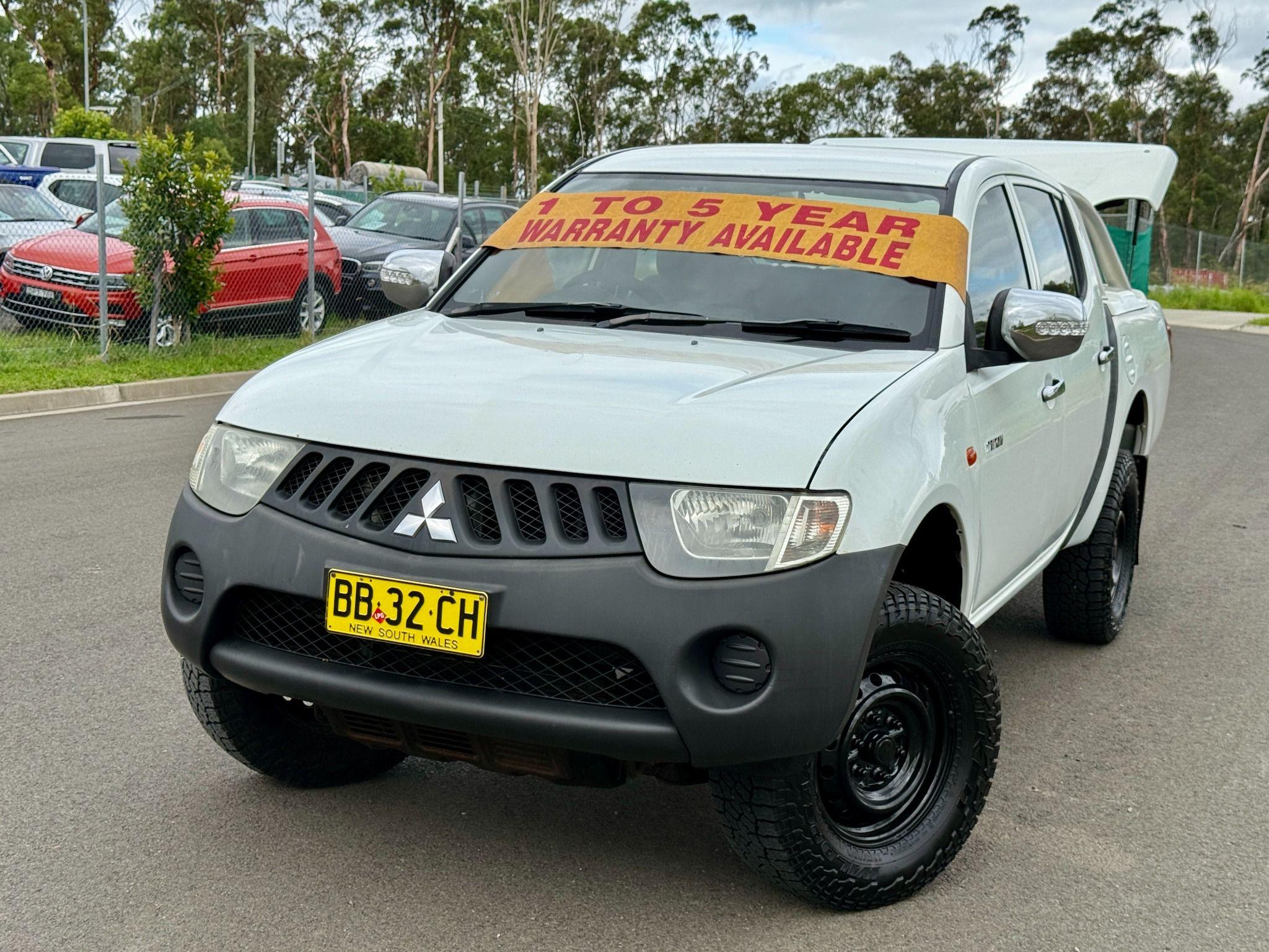 MITSUBISHI TRITON