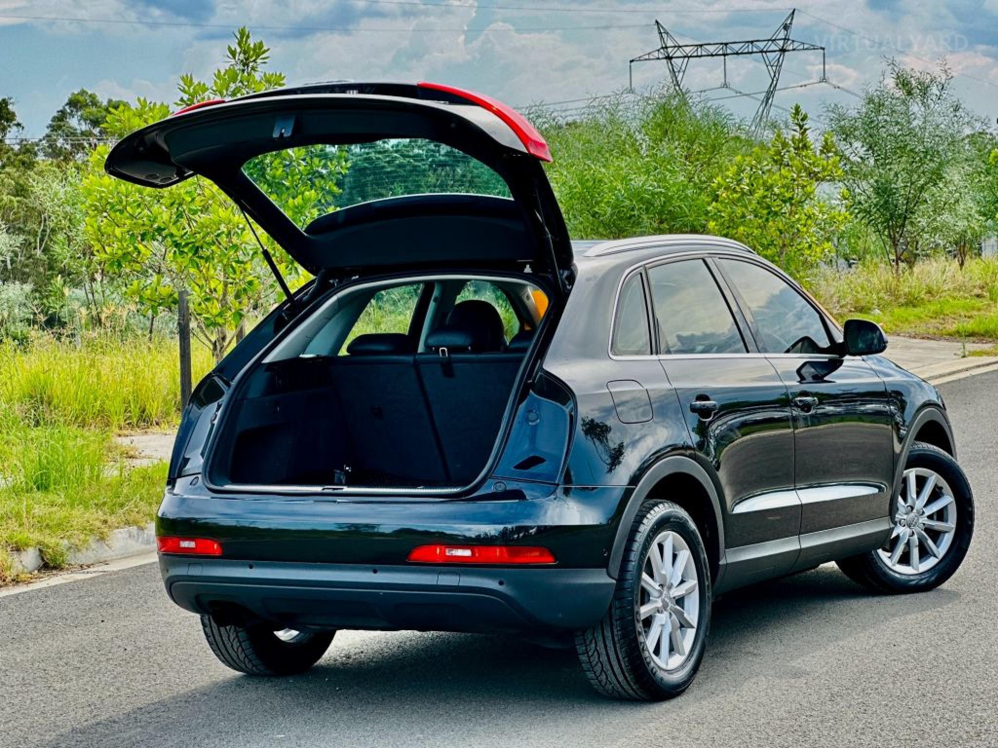 AUDI Q3
