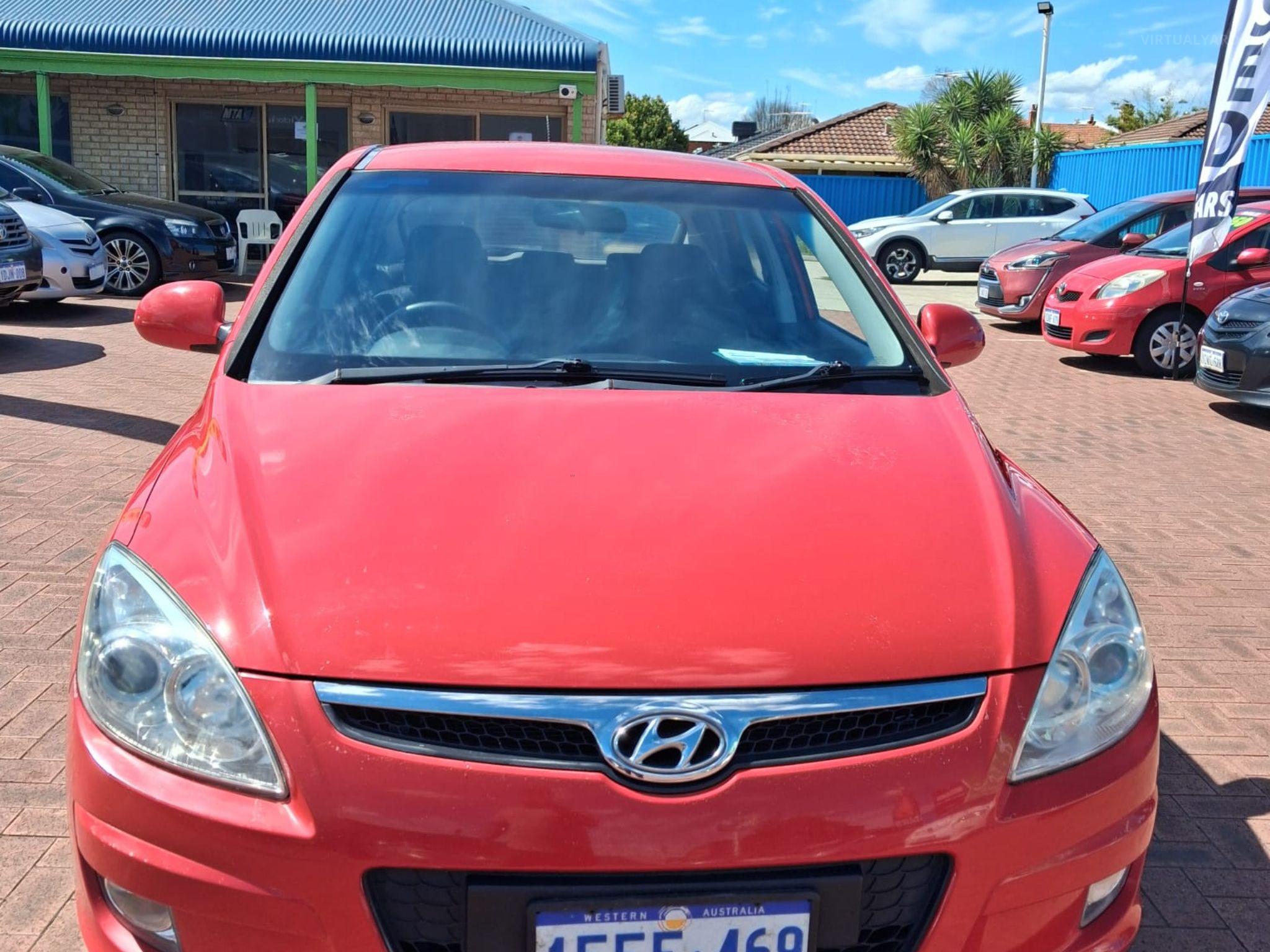 HYUNDAI i30