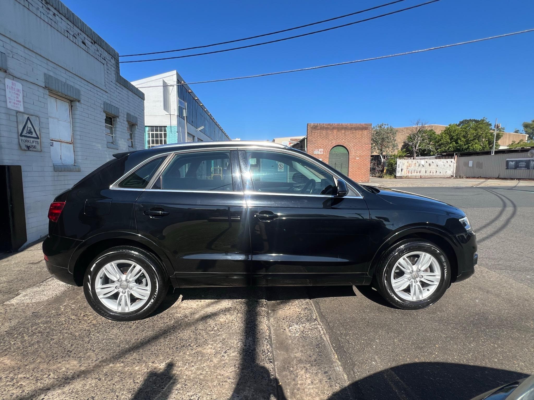 AUDI Q3