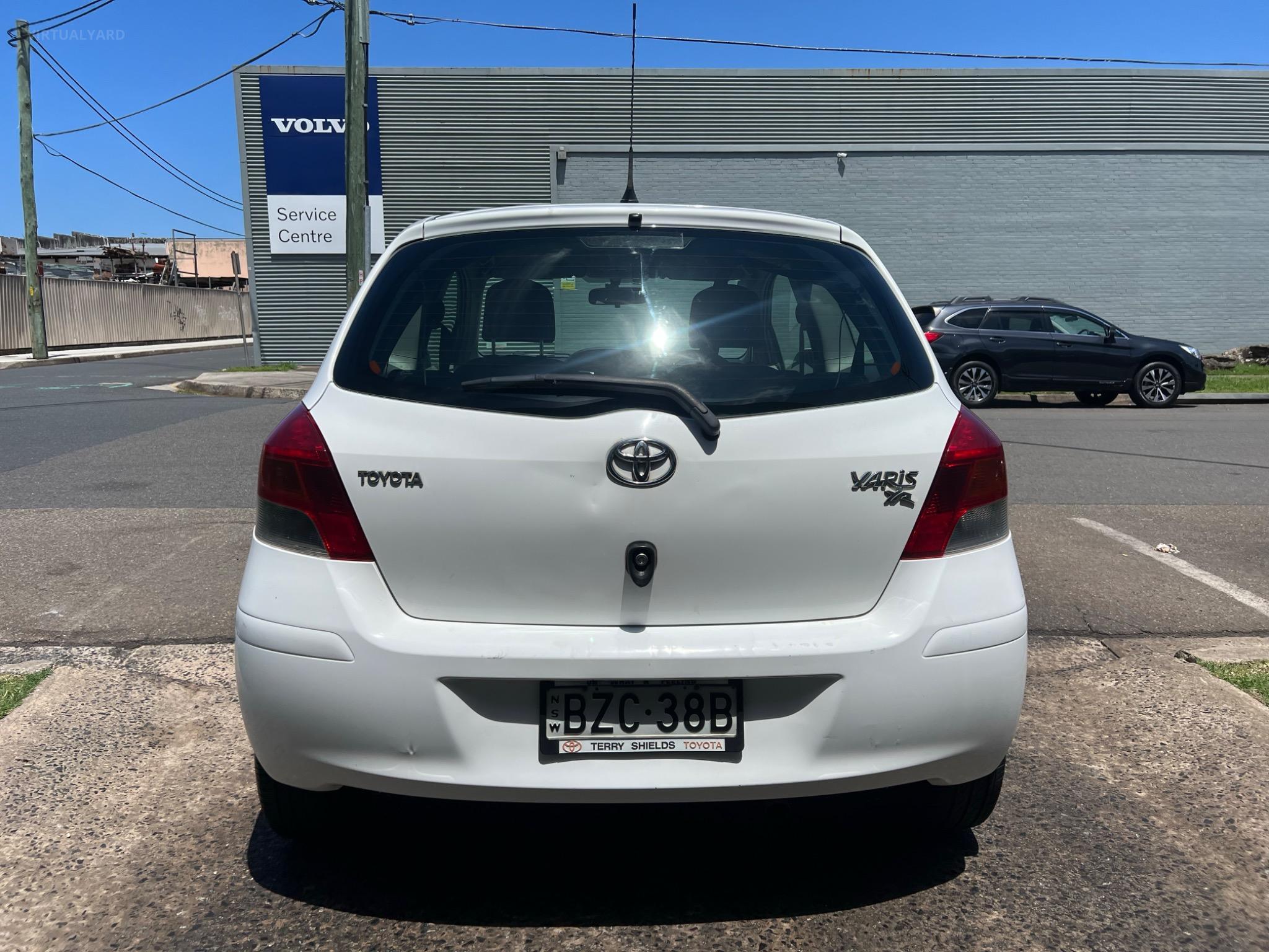 TOYOTA YARIS