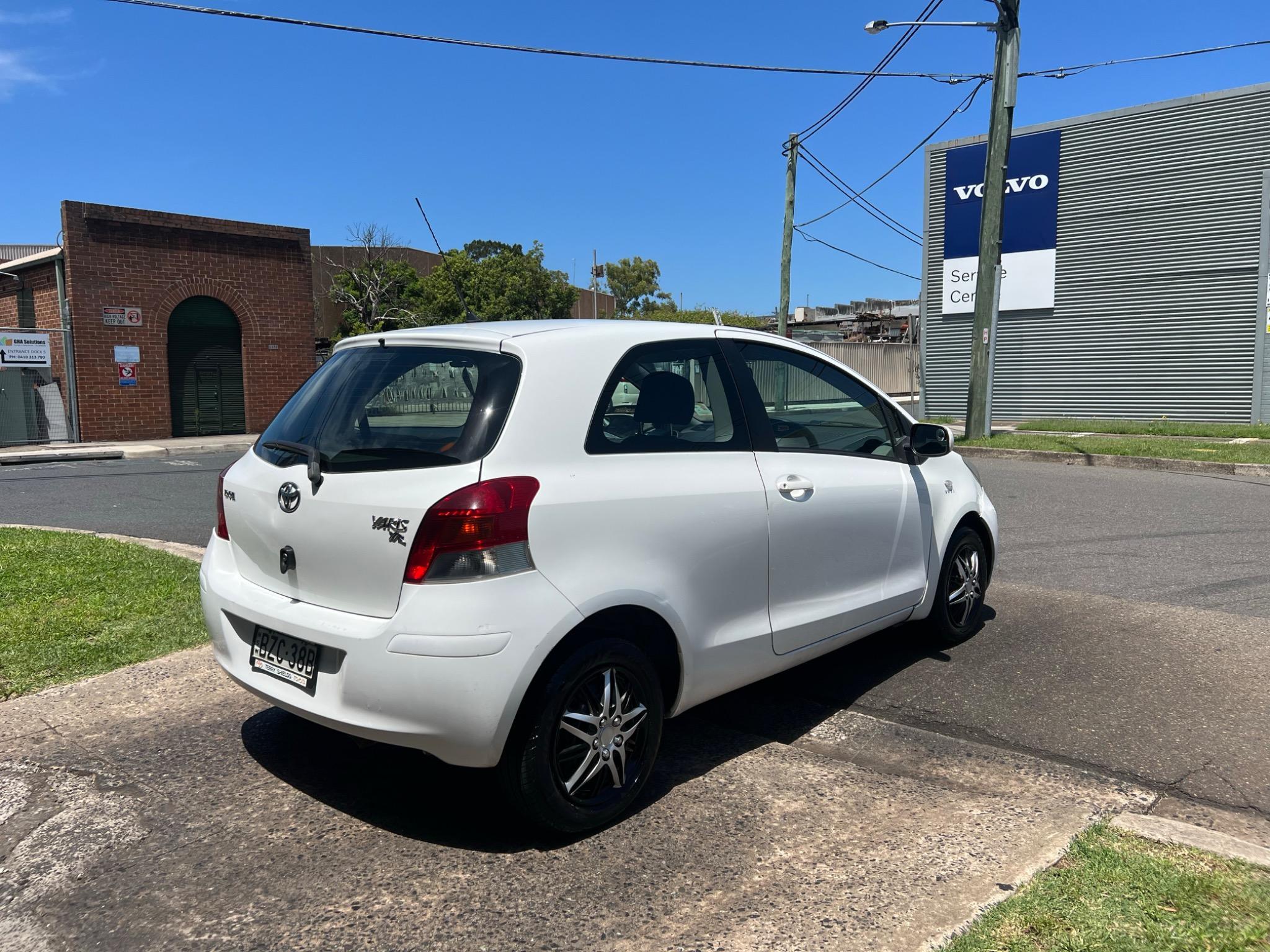 TOYOTA YARIS