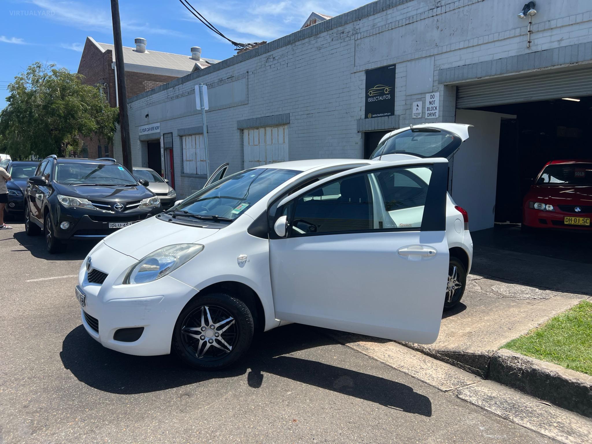 TOYOTA YARIS