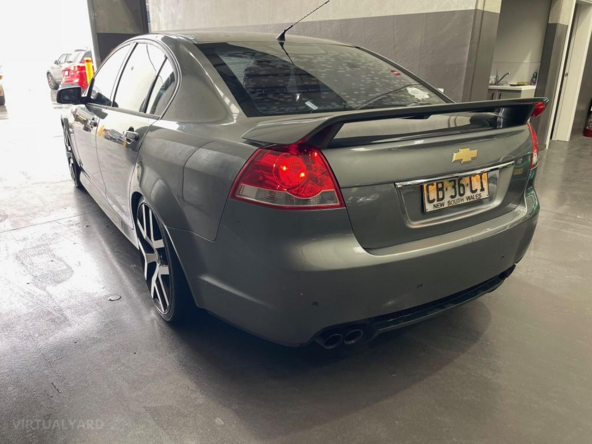 HOLDEN COMMODORE