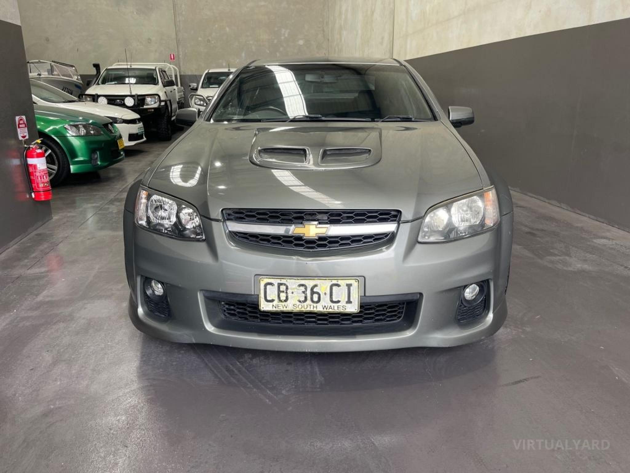 HOLDEN COMMODORE
