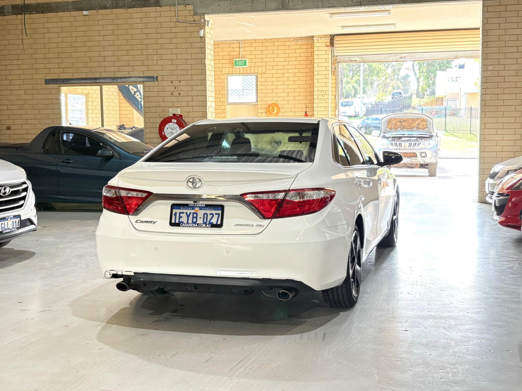 TOYOTA CAMRY