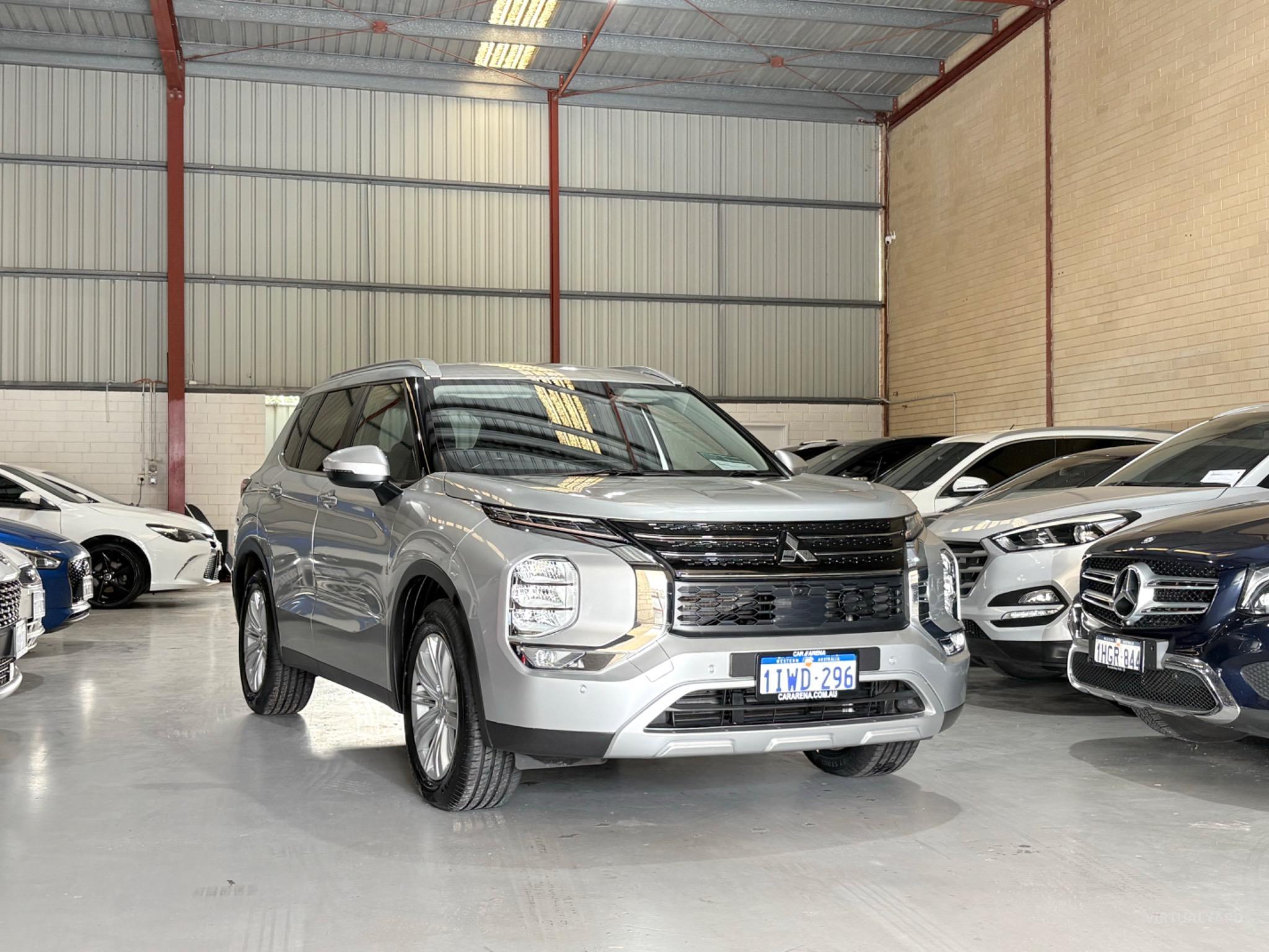 MITSUBISHI OUTLANDER