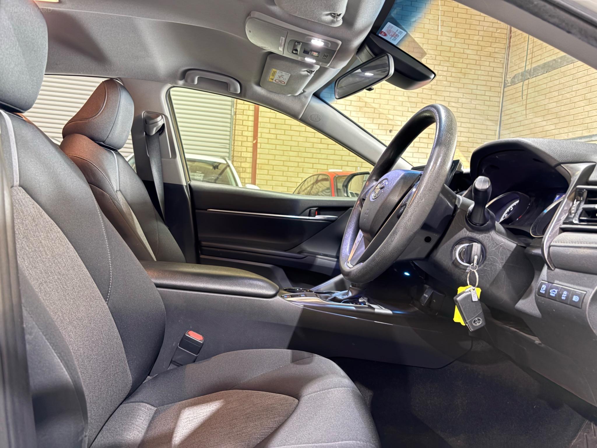 TOYOTA CAMRY