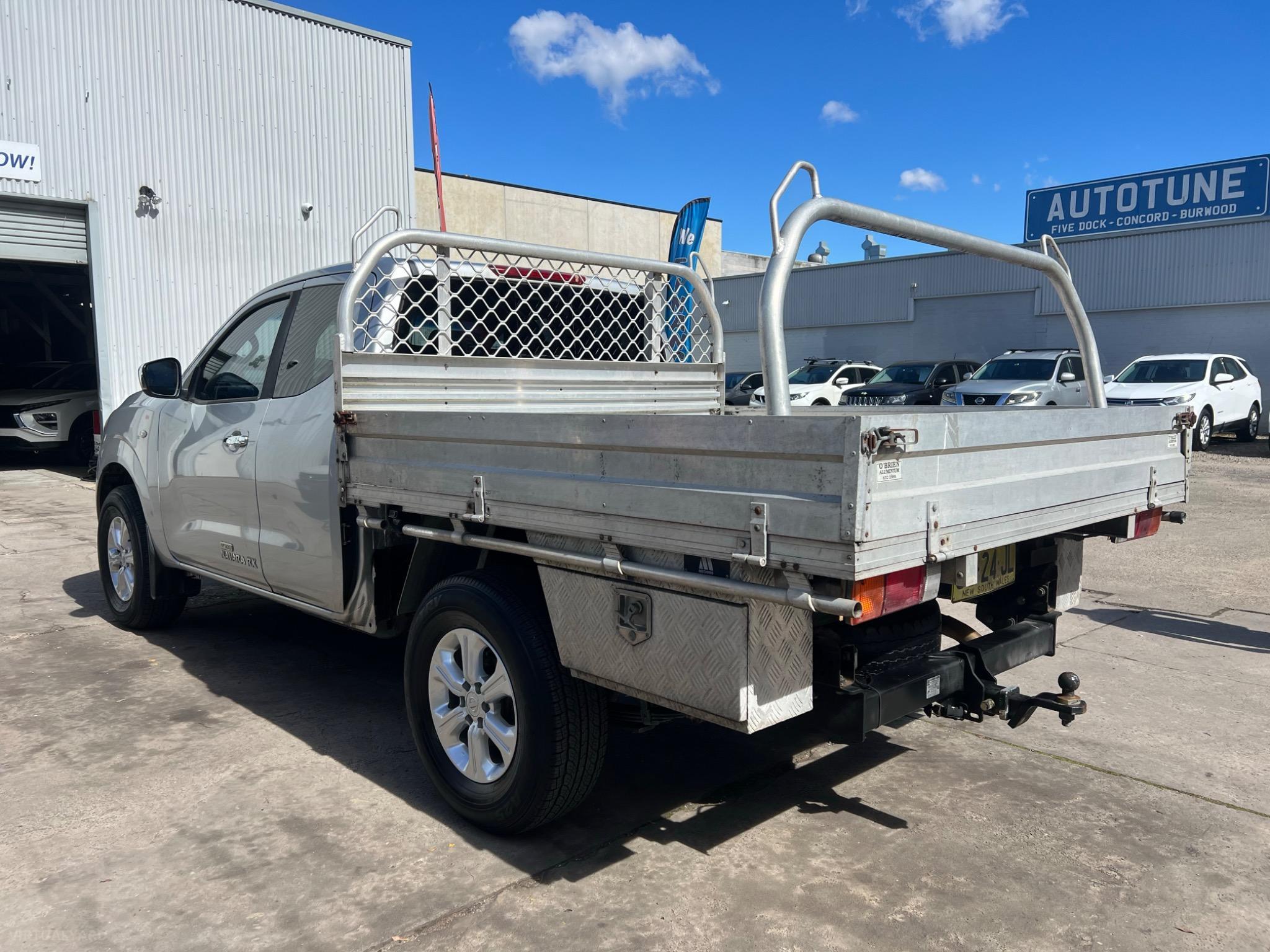 NISSAN NAVARA