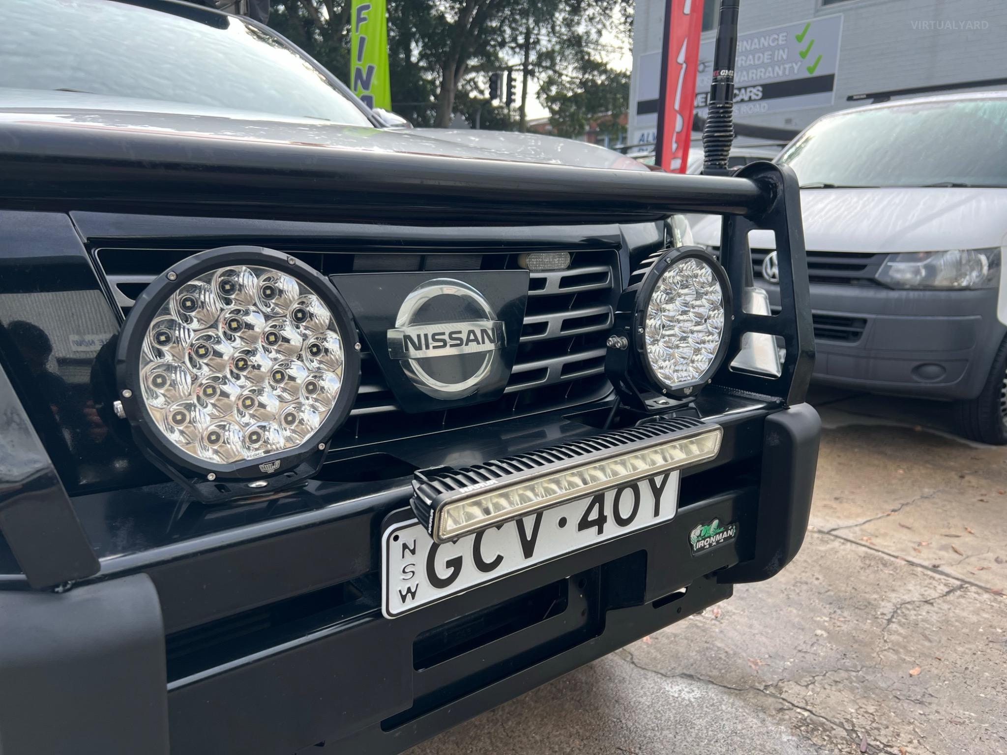 NISSAN NAVARA