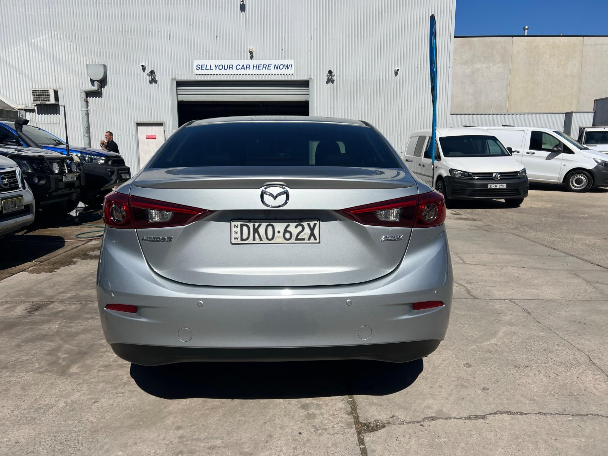 MAZDA MAZDA3
