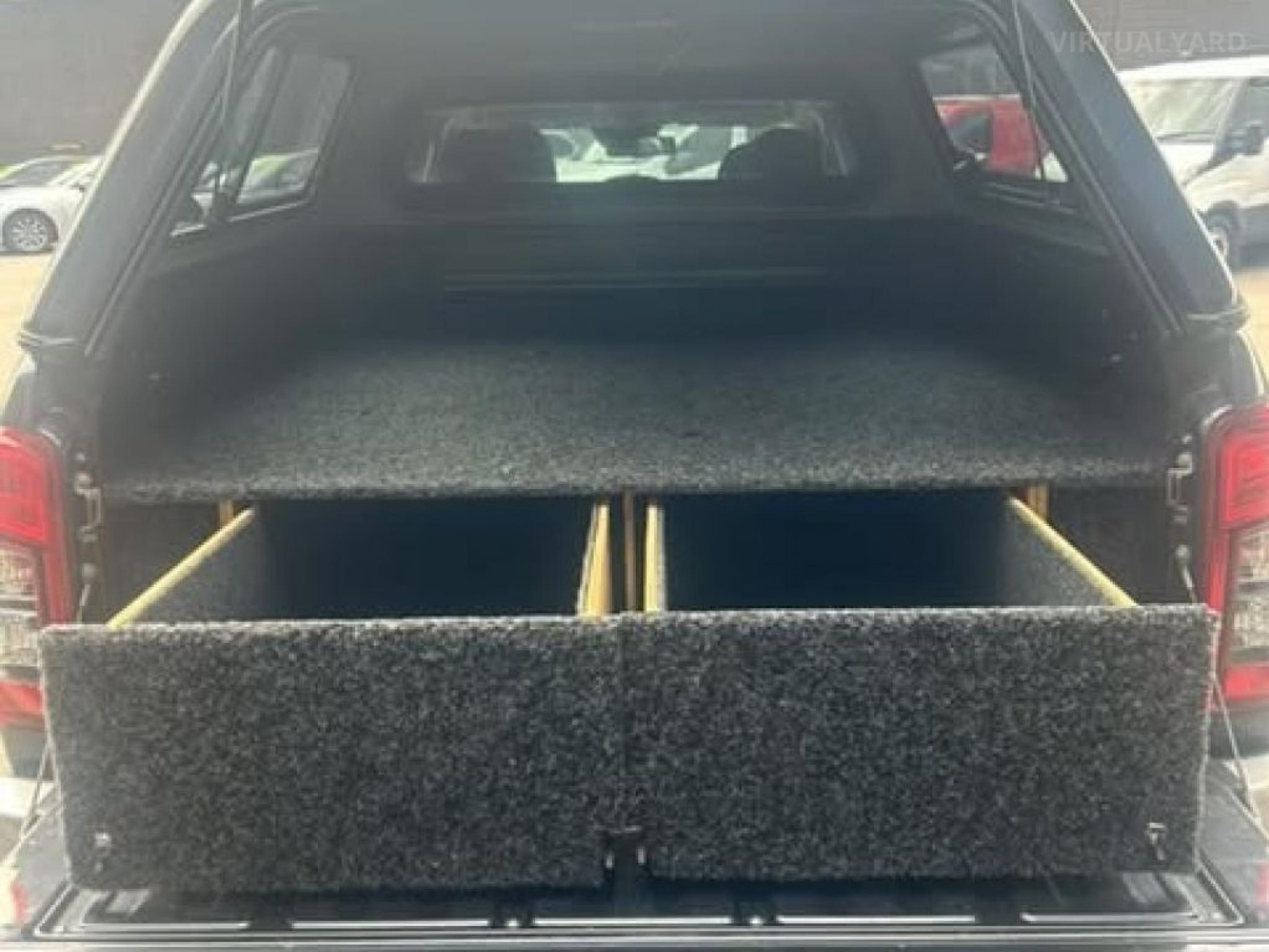 MITSUBISHI TRITON