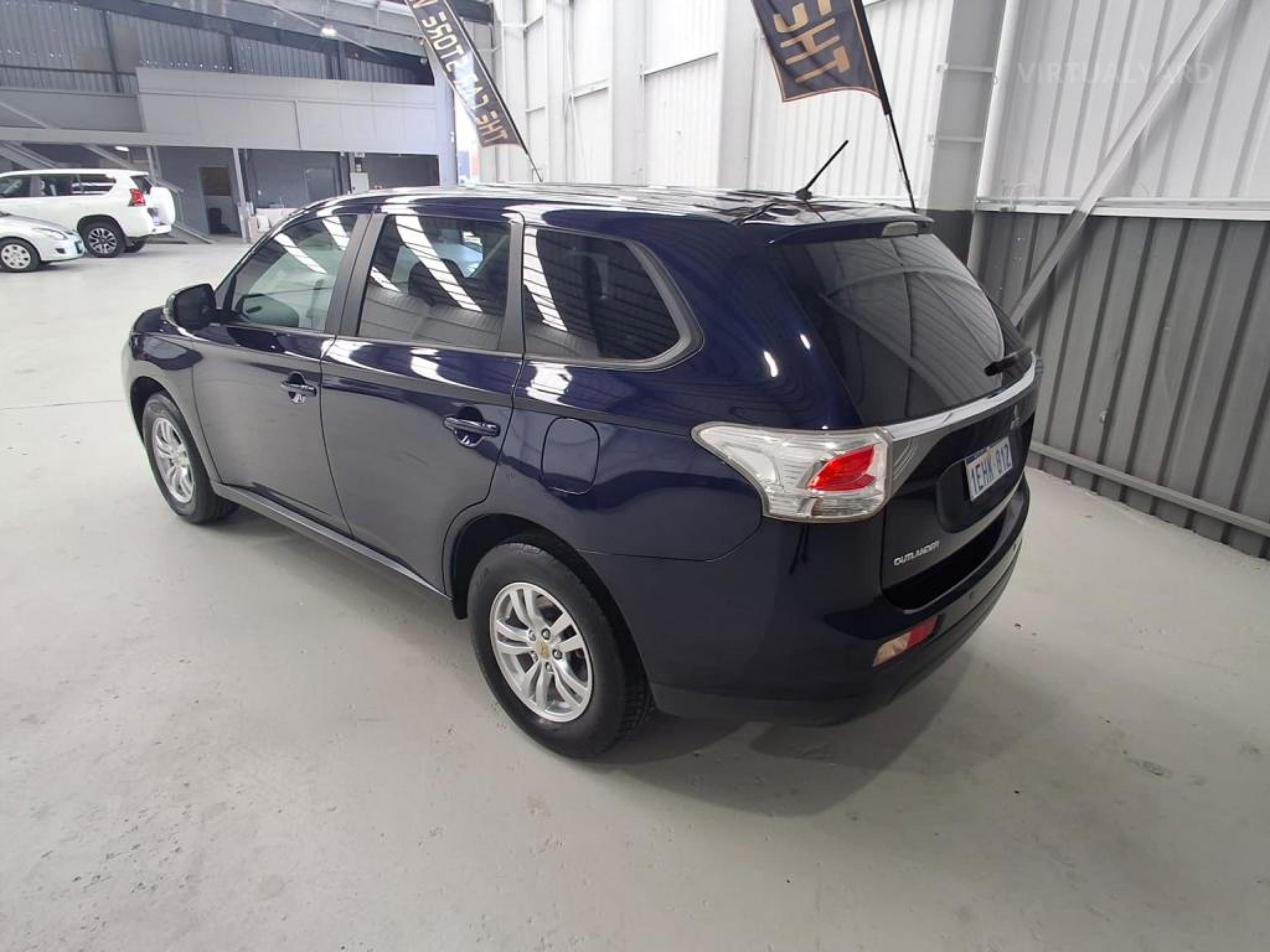 MITSUBISHI OUTLANDER